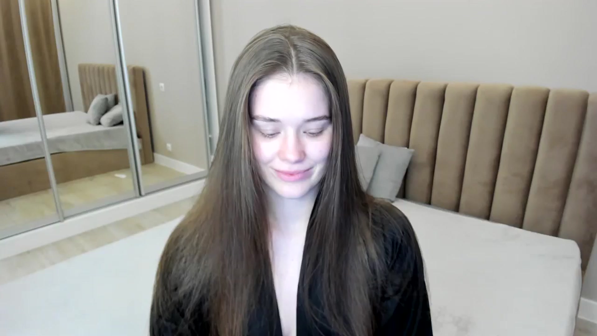 Gallery image thumbnail from miss_crystal_'s myfreecams stream on, 09/29/2024, 06:46 image 1 of 20