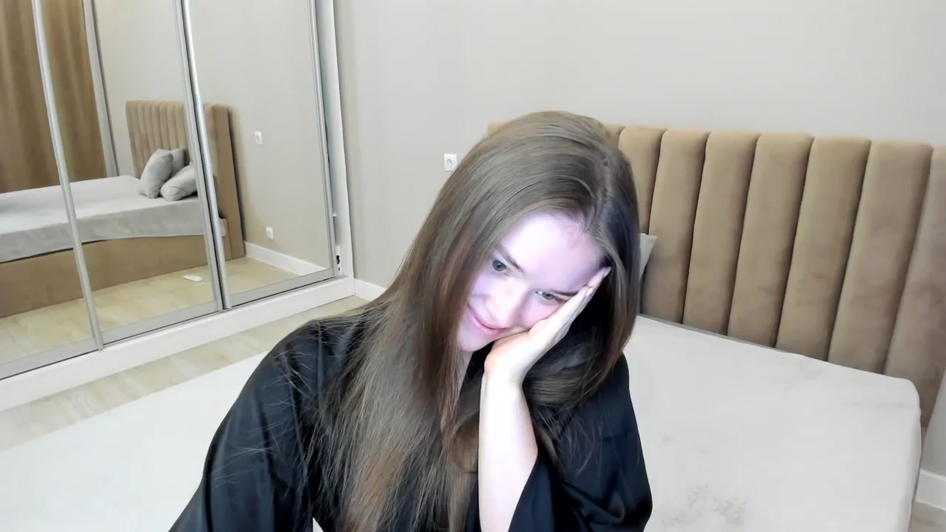 Gallery image thumbnail from miss_crystal_'s myfreecams stream on, 09/29/2024, 06:46 image 6 of 20