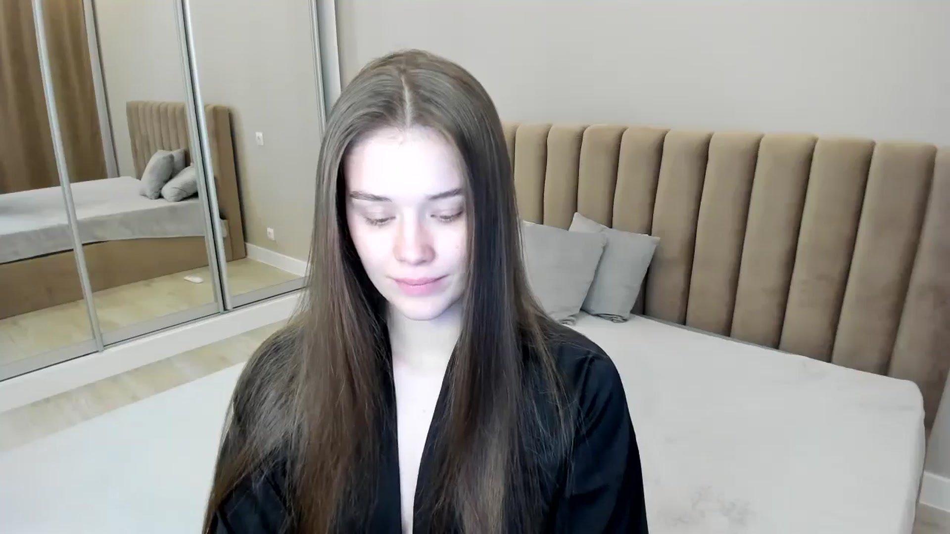 Gallery image thumbnail from miss_crystal_'s myfreecams stream on, 09/29/2024, 06:46 image 5 of 20