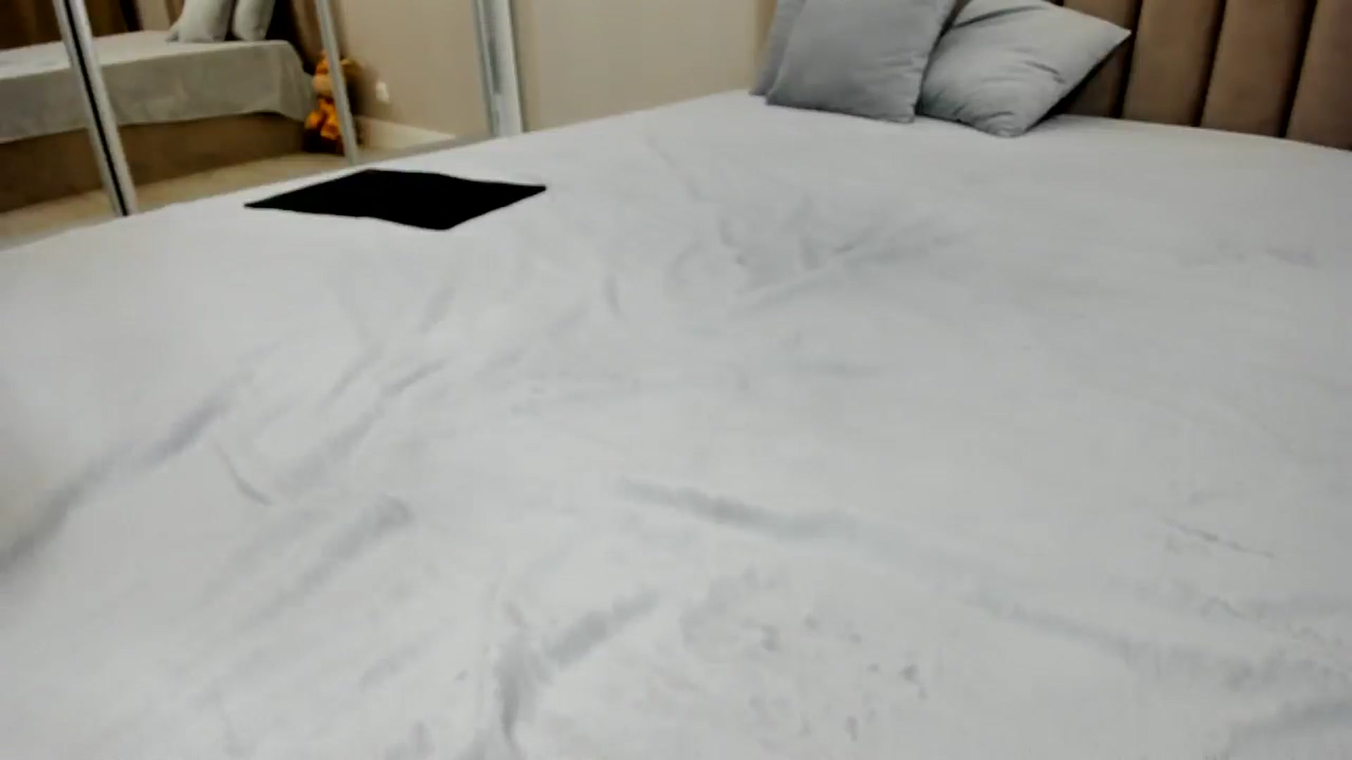Gallery image thumbnail from miss_crystal_'s myfreecams stream on, 10/16/2024, 03:45 image 9 of 20