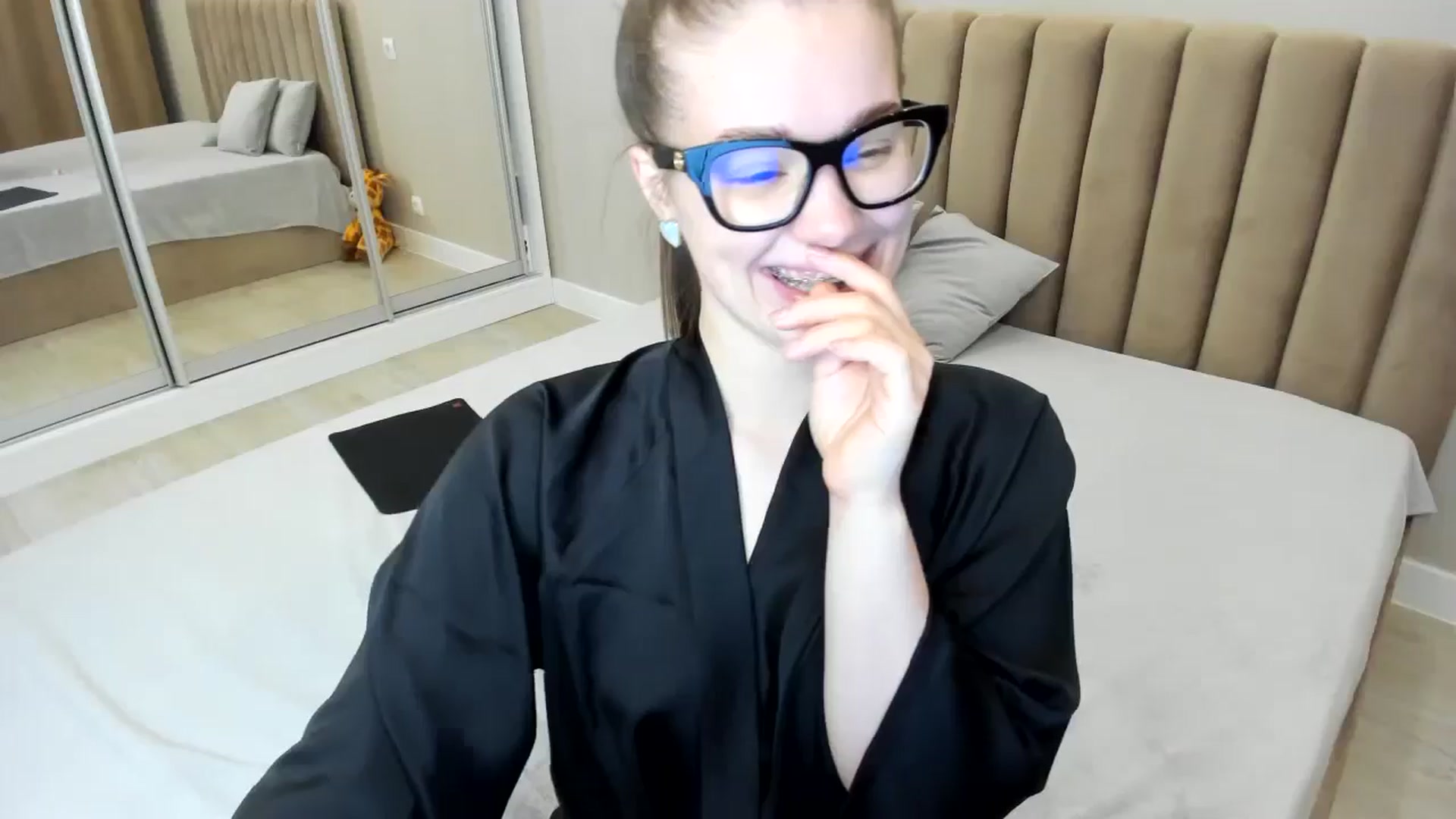 Gallery image thumbnail from miss_crystal_'s myfreecams stream on, 10/16/2024, 05:31 image 20 of 20