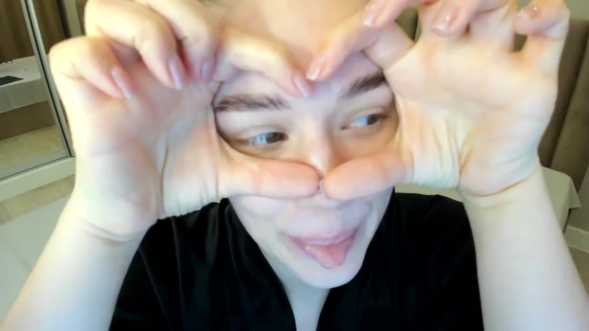 Gallery image thumbnail from miss_crystal_'s myfreecams stream on, 10/16/2024, 05:31 image 14 of 20