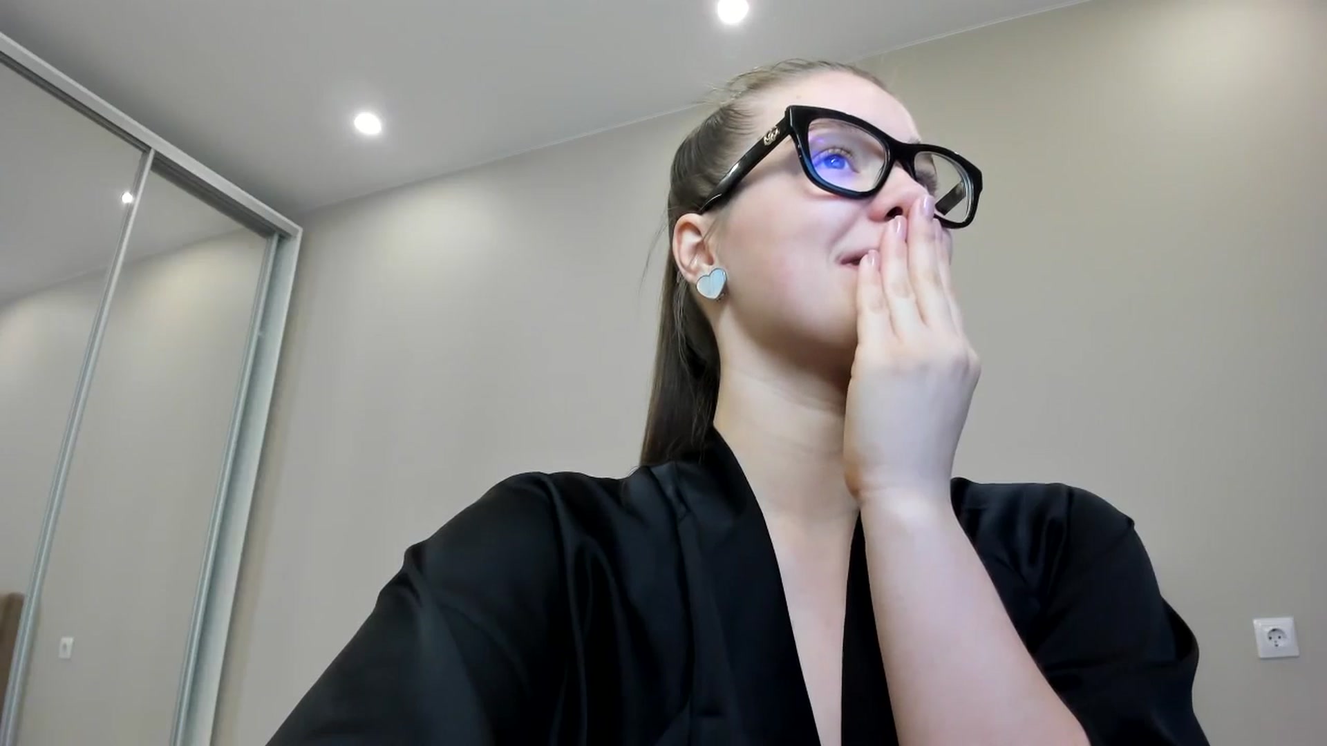 Gallery image thumbnail from miss_crystal_'s myfreecams stream on, 10/16/2024, 05:31 image 9 of 20