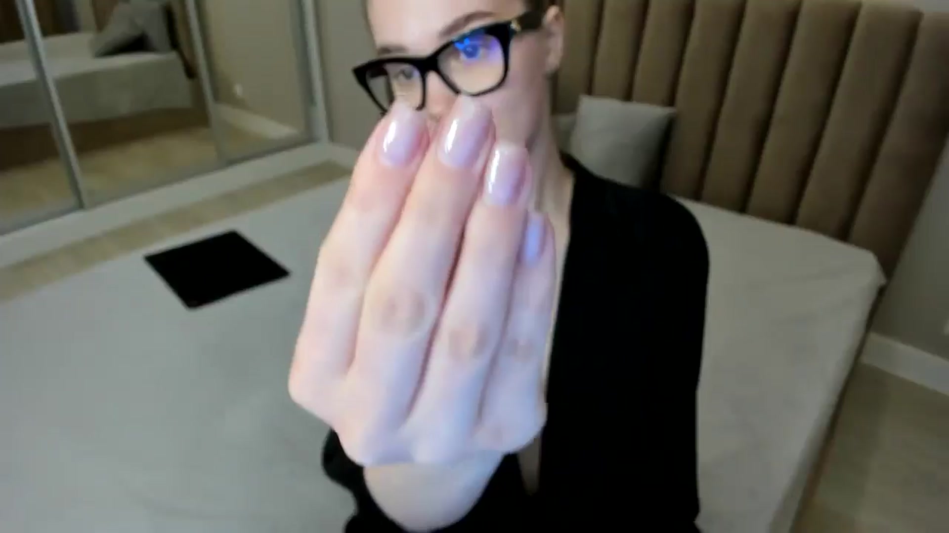 Gallery image thumbnail from miss_crystal_'s myfreecams stream on, 10/20/2024, 06:47 image 11 of 20