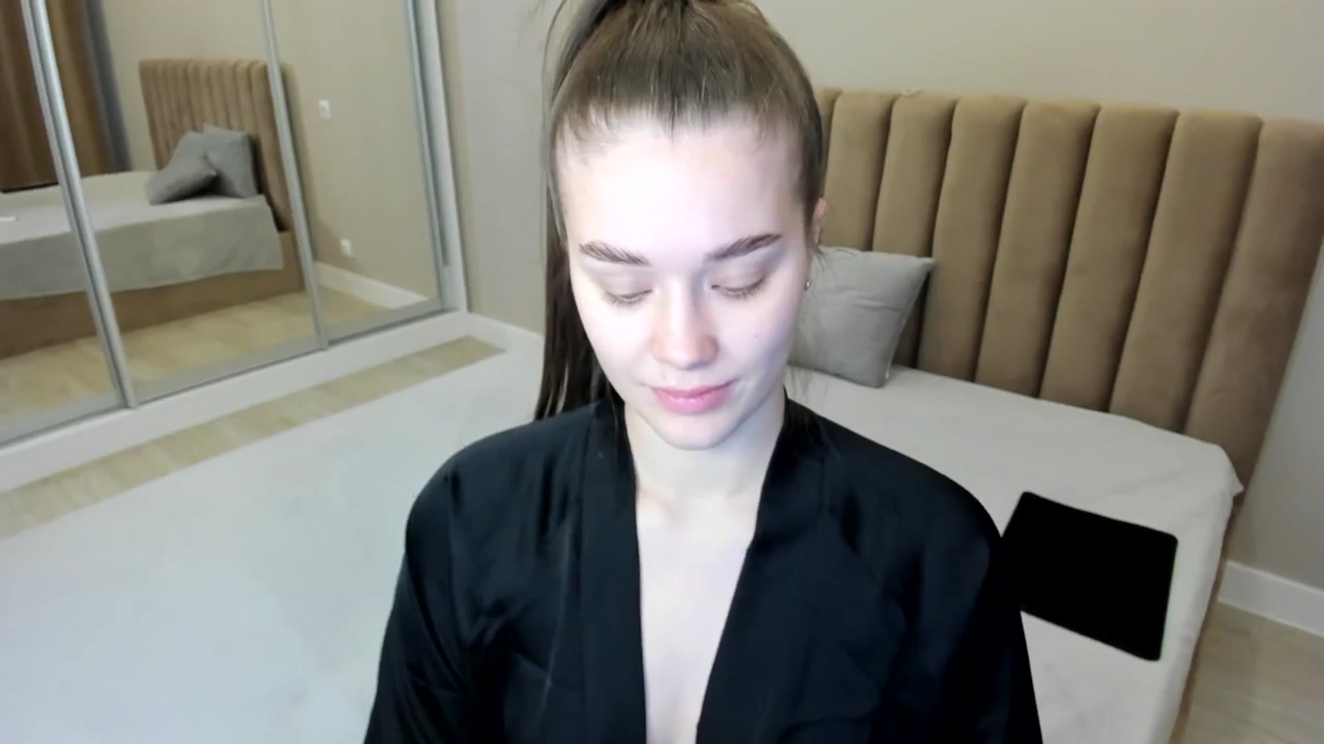 Gallery image thumbnail from miss_crystal_'s myfreecams stream on, 10/20/2024, 06:47 image 7 of 20