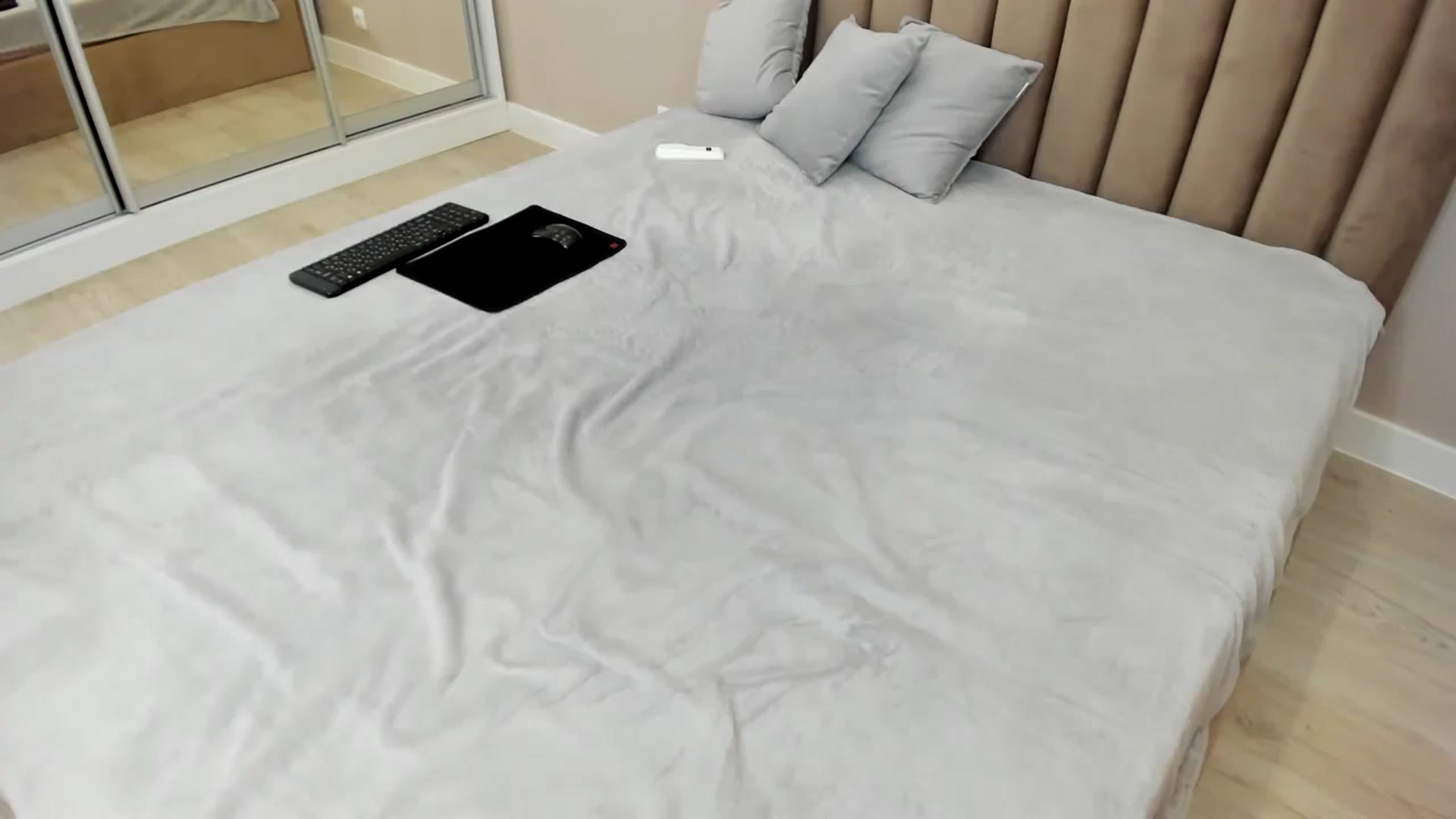 Gallery image thumbnail from miss_crystal_'s myfreecams stream on, 10/21/2024, 06:08 image 12 of 20