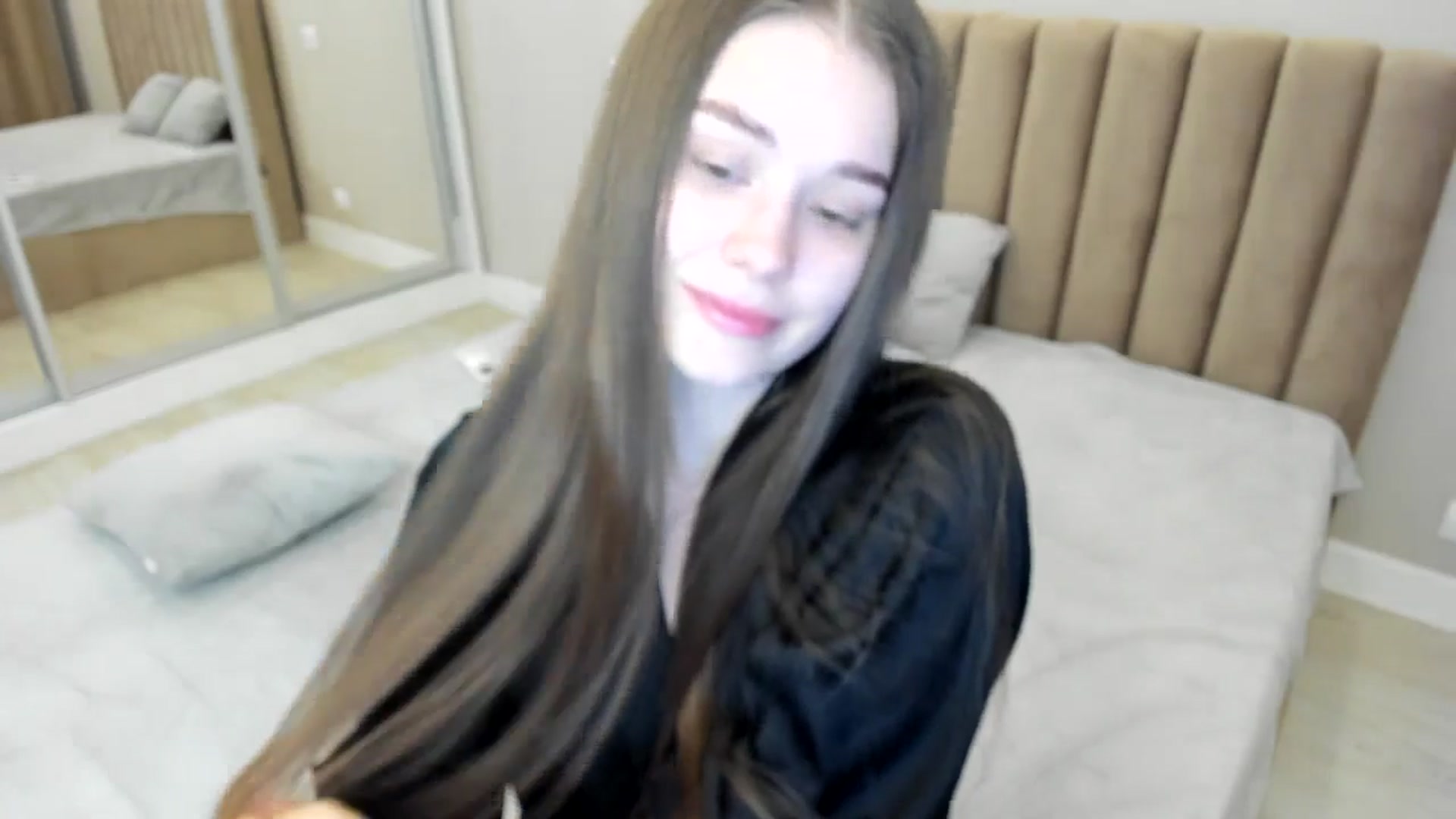 Gallery image thumbnail from miss_crystal_'s myfreecams stream on, 10/23/2024, 06:36 image 17 of 20