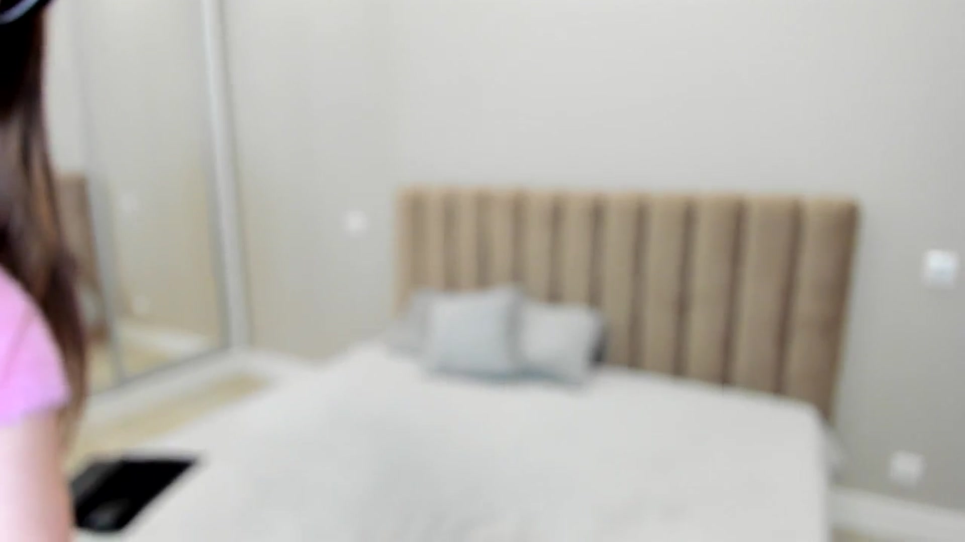 Gallery image thumbnail from miss_crystal_'s myfreecams stream on, 10/24/2024, 04:03 image 10 of 20