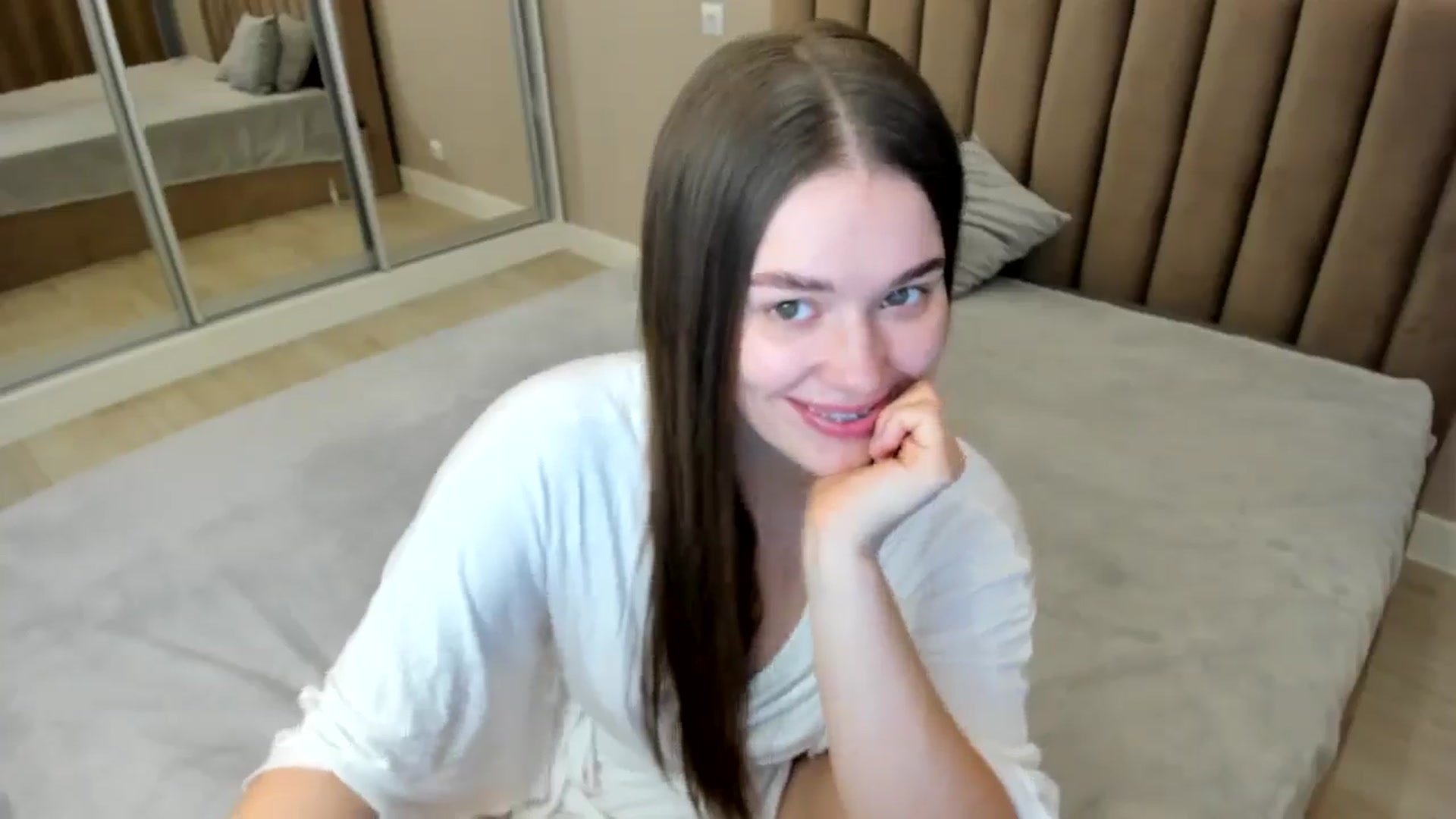 Gallery image thumbnail from miss_crystal_'s myfreecams stream on, 10/26/2024, 06:50 image 12 of 20