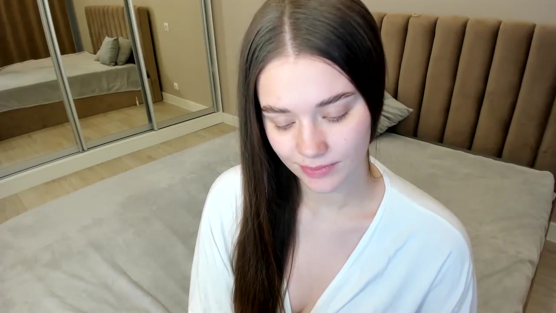 Gallery image thumbnail from miss_crystal_'s myfreecams stream on, 10/26/2024, 06:50 image 18 of 20