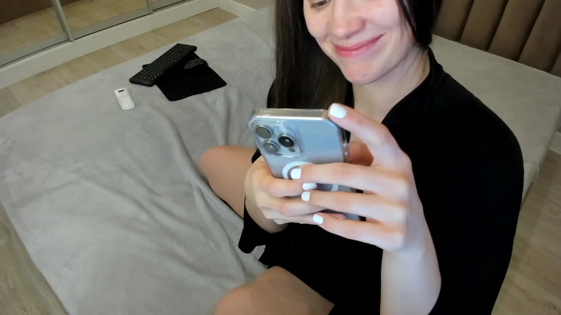 Gallery image thumbnail from miss_crystal_'s myfreecams stream on, 11/01/2024, 06:03 image 2 of 20