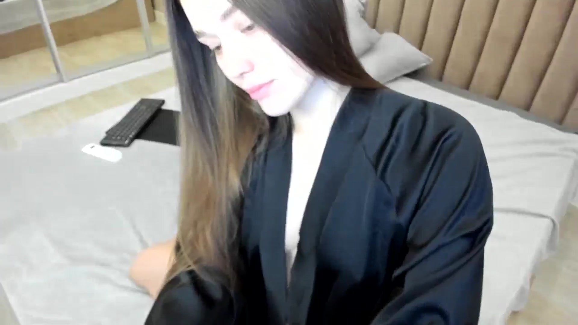 Gallery image thumbnail from miss_crystal_'s myfreecams stream on, 11/04/2024, 05:05 image 10 of 20