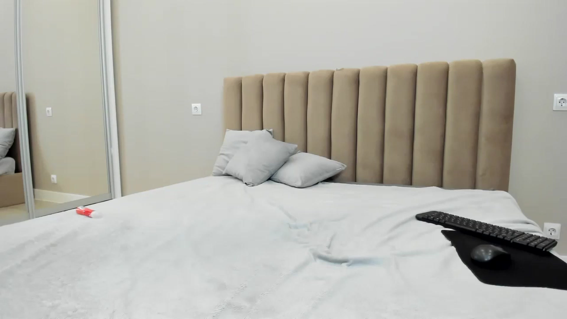 Gallery image thumbnail from miss_crystal_'s myfreecams stream on, 11/04/2024, 05:49 image 4 of 20