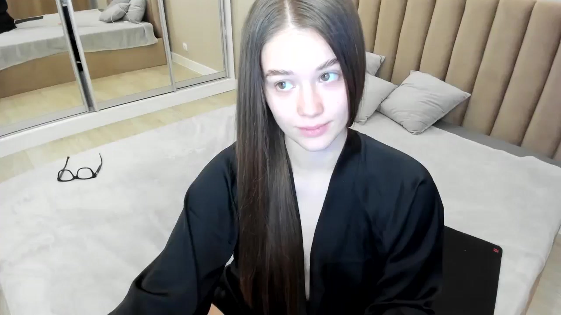 Gallery image thumbnail from miss_crystal_'s myfreecams stream on, 11/07/2024, 07:38 image 17 of 20