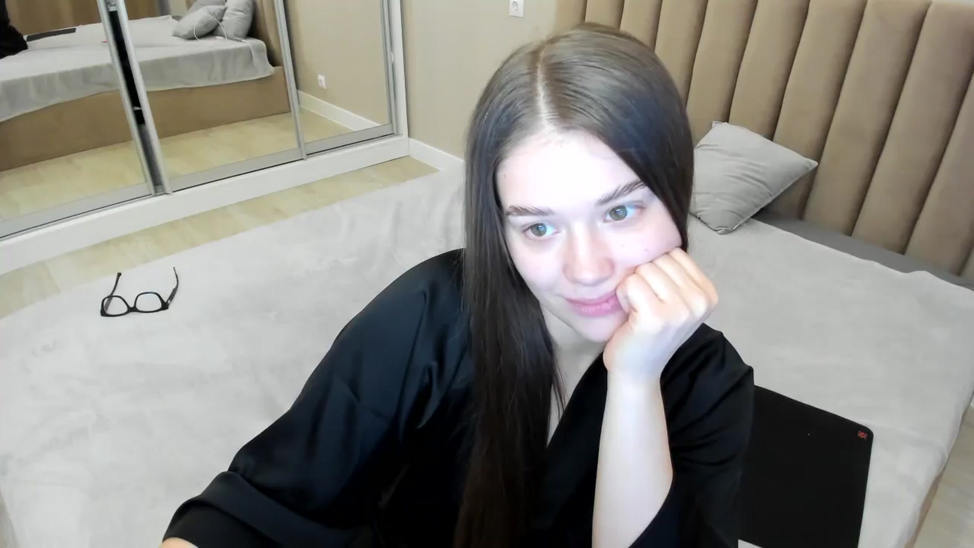 Gallery image thumbnail from miss_crystal_'s myfreecams stream on, 11/07/2024, 07:38 image 14 of 20