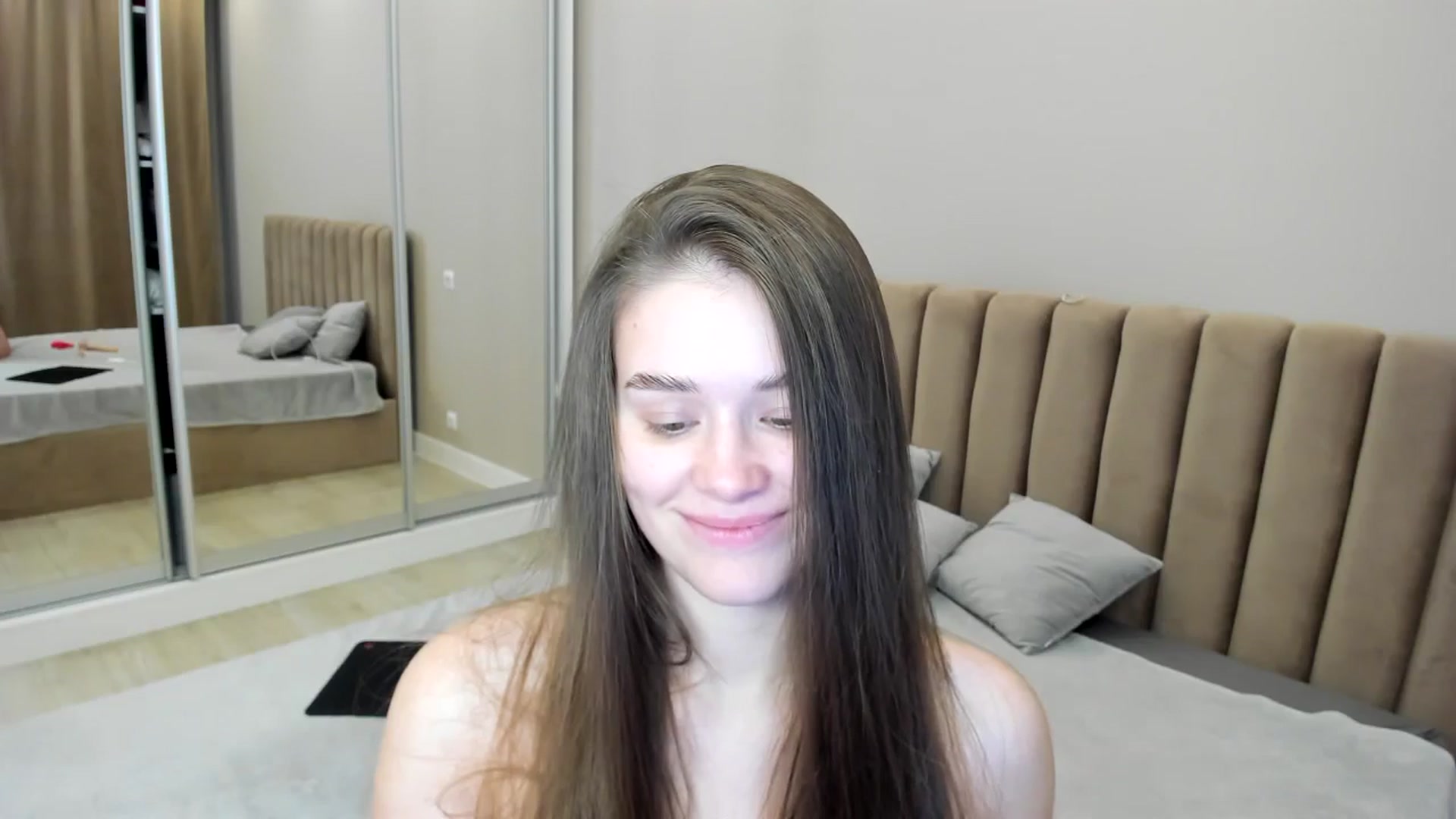 Gallery image thumbnail from miss_crystal_'s myfreecams stream on, 11/07/2024, 09:03 image 2 of 20