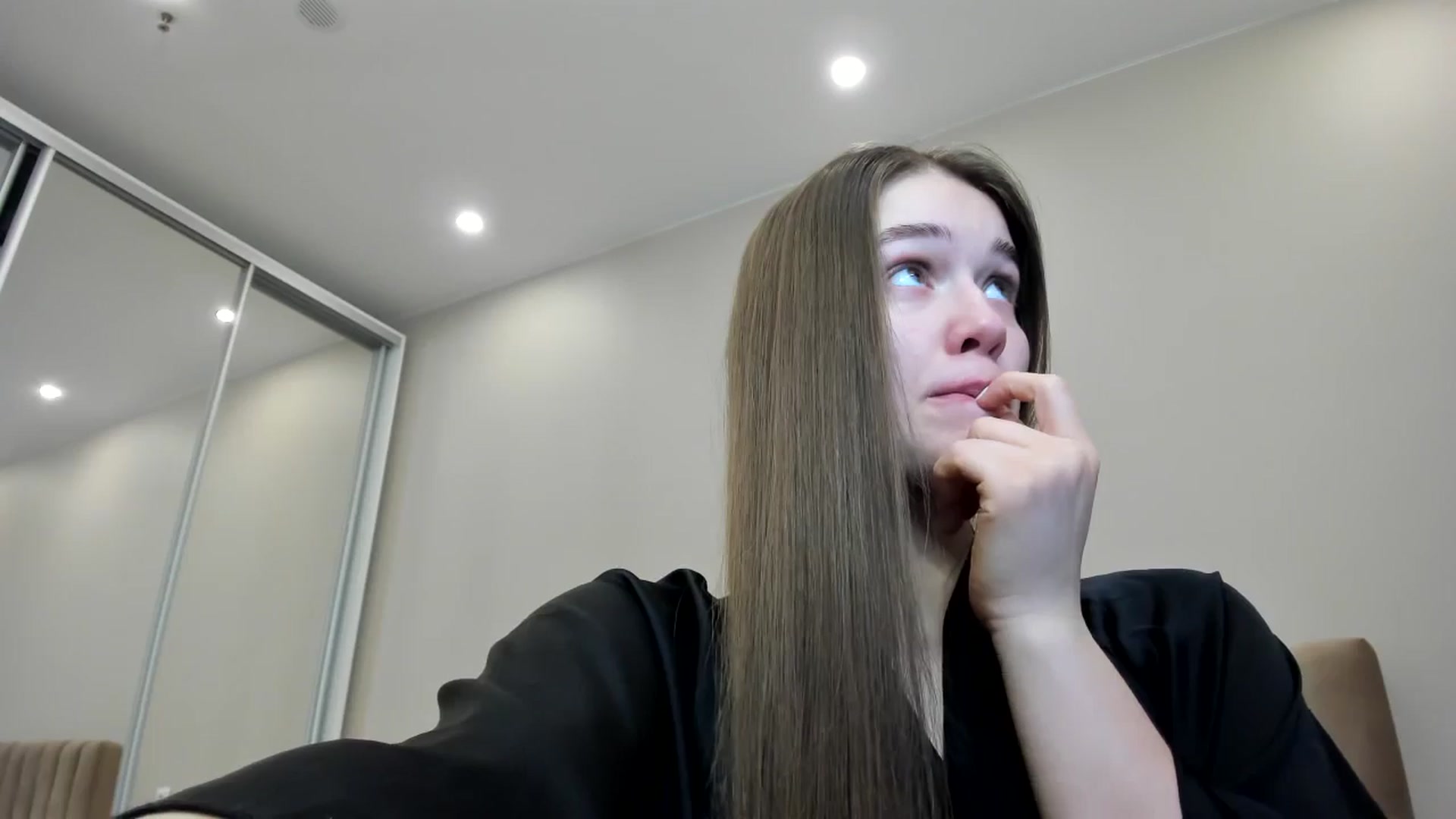 Gallery image thumbnail from miss_crystal_'s myfreecams stream on, 11/07/2024, 09:03 image 19 of 20