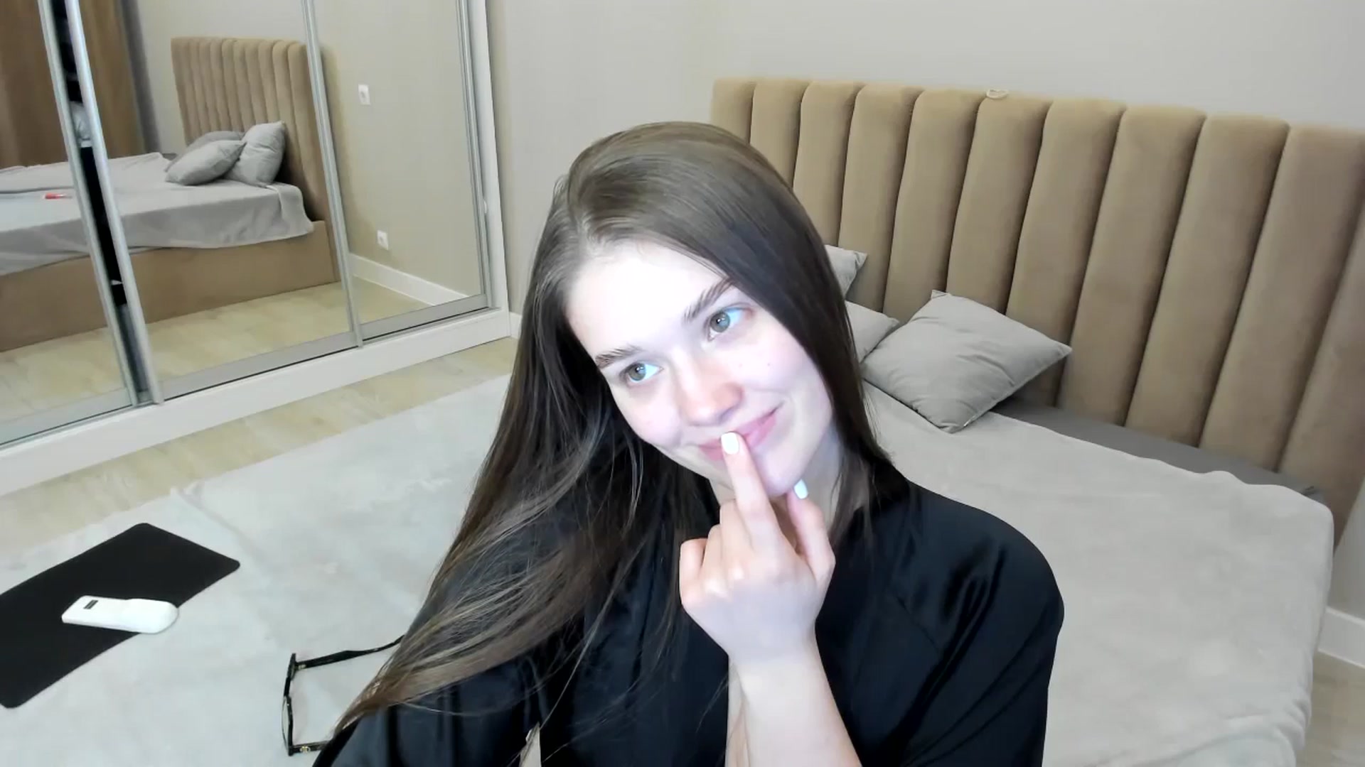 Gallery image thumbnail from miss_crystal_'s myfreecams stream on, 11/07/2024, 10:12 image 14 of 20