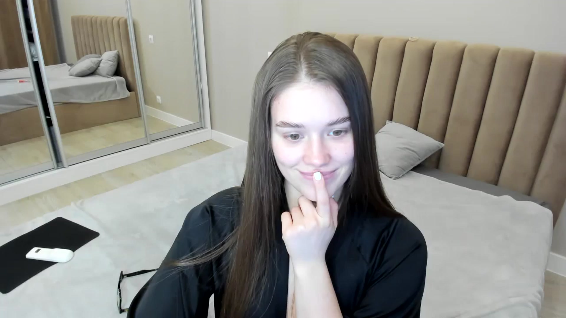 Gallery image thumbnail from miss_crystal_'s myfreecams stream on, 11/07/2024, 10:12 image 19 of 20