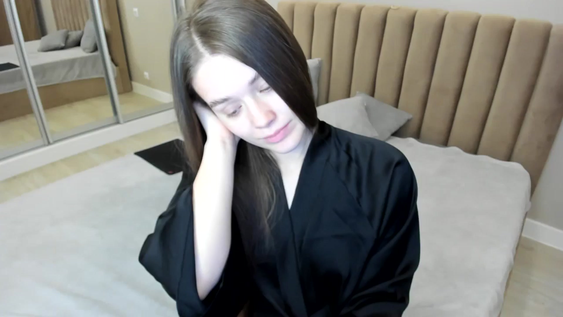 Gallery image thumbnail from miss_crystal_'s myfreecams stream on, 11/08/2024, 08:03 image 7 of 20