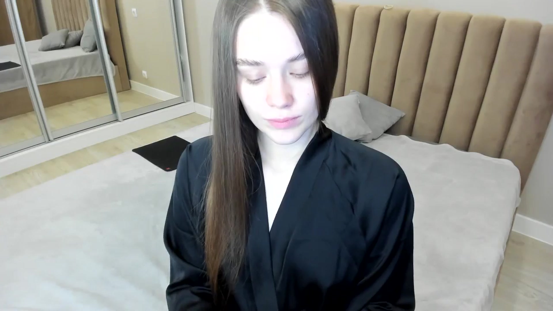 Gallery image thumbnail from miss_crystal_'s myfreecams stream on, 11/08/2024, 08:03 image 6 of 20