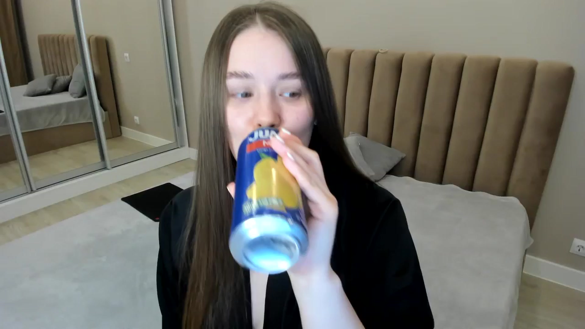 Gallery image thumbnail from miss_crystal_'s myfreecams stream on, 11/08/2024, 08:03 image 1 of 20