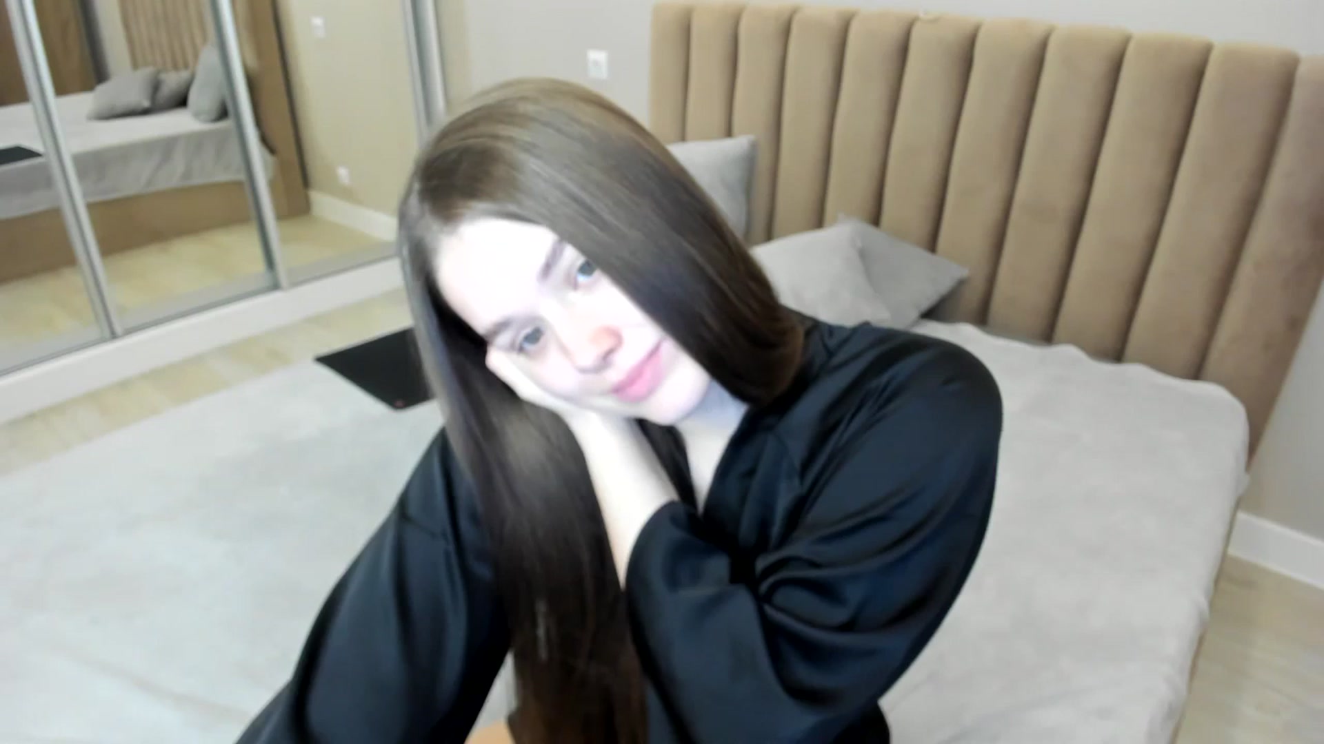 Gallery image thumbnail from miss_crystal_'s myfreecams stream on, 11/08/2024, 08:03 image 13 of 20