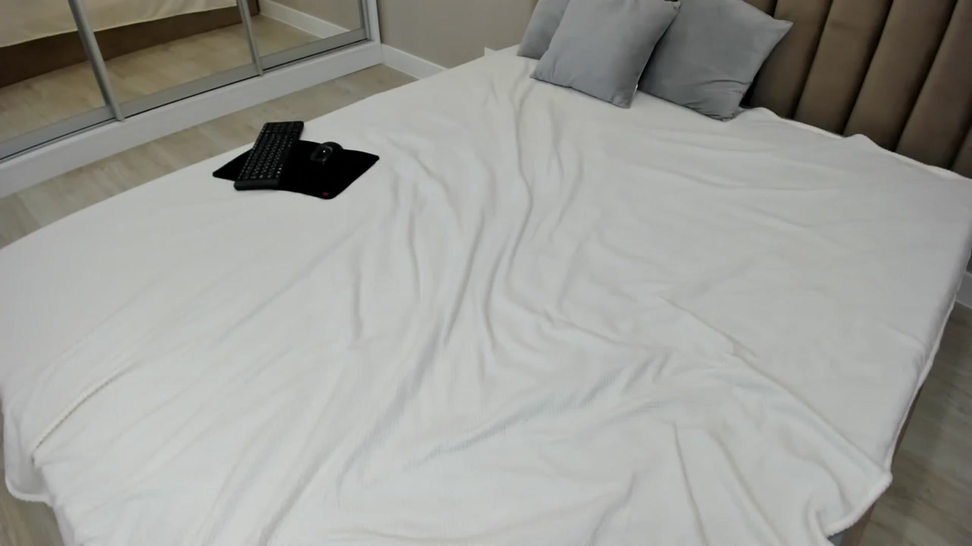 Gallery image thumbnail from miss_crystal_'s myfreecams stream on, 11/14/2024, 05:26 image 5 of 20