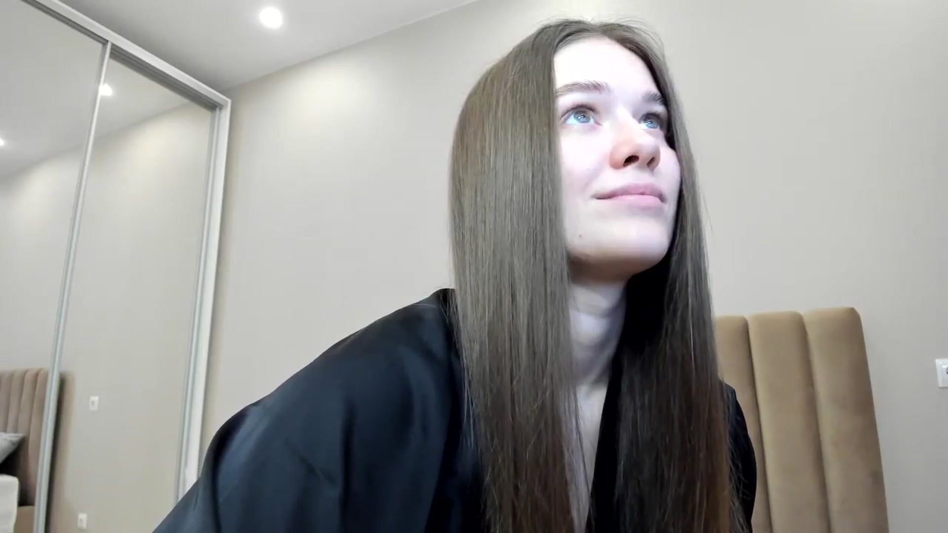 Gallery image thumbnail from miss_crystal_'s myfreecams stream on, 11/14/2024, 09:16 image 8 of 20