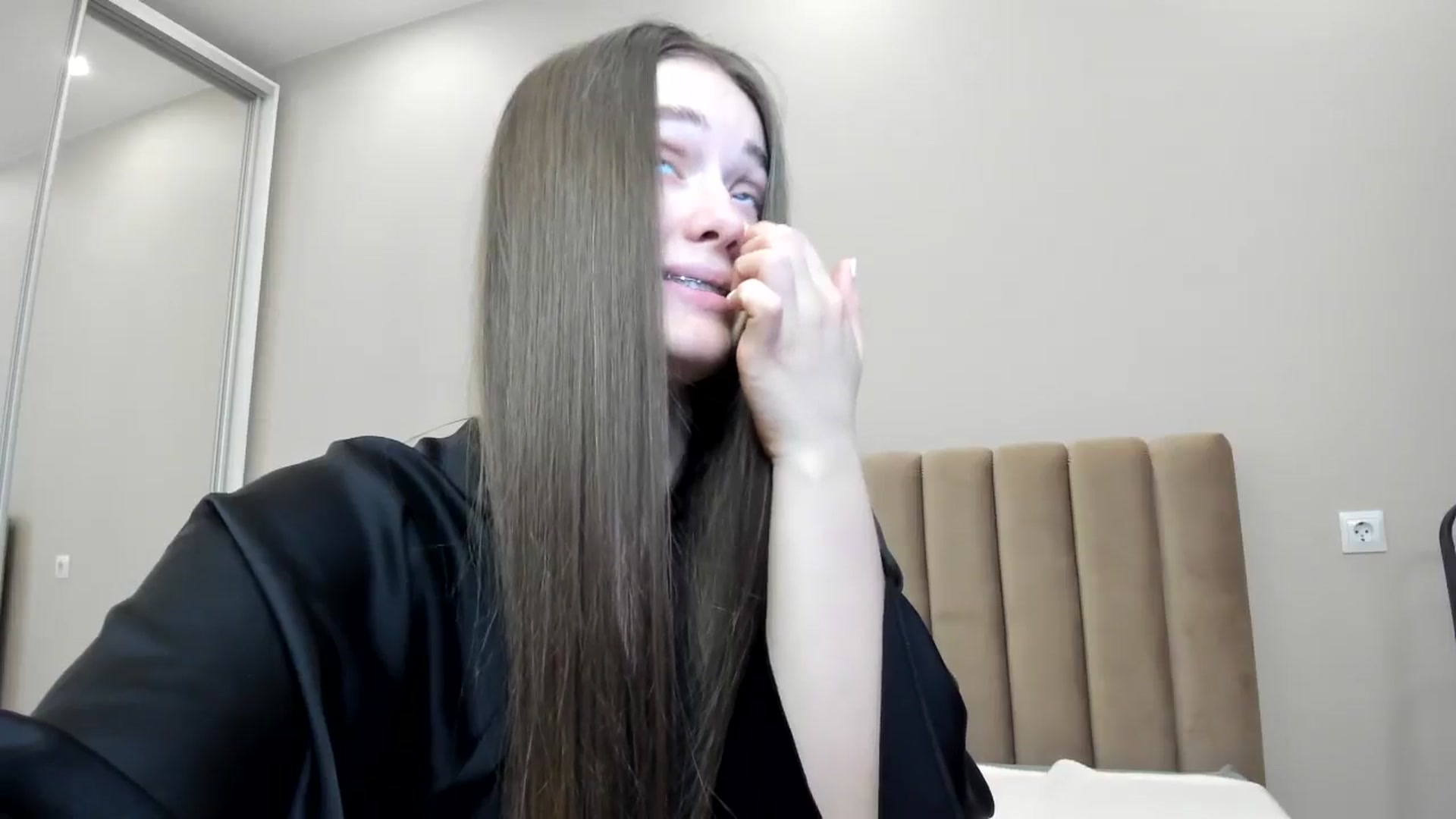 Gallery image thumbnail from miss_crystal_'s myfreecams stream on, 11/14/2024, 09:16 image 16 of 20
