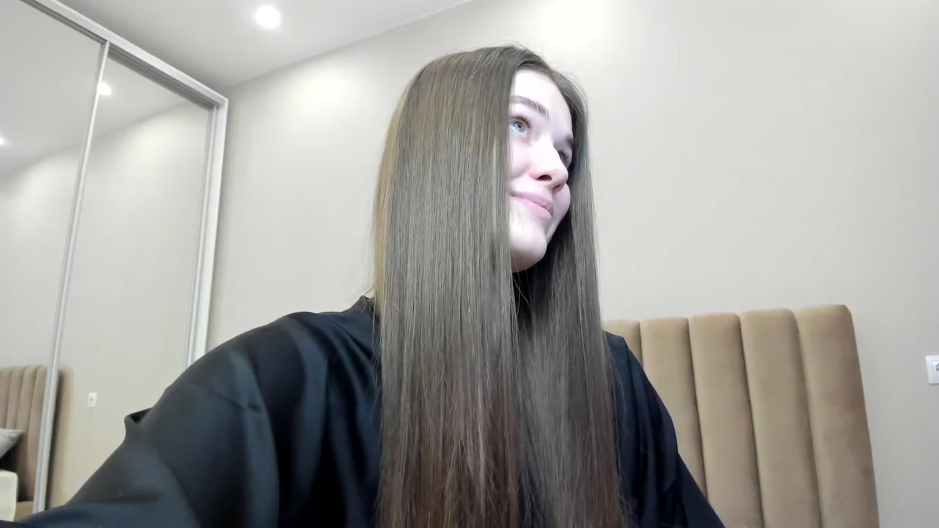 Gallery image thumbnail from miss_crystal_'s myfreecams stream on, 11/14/2024, 09:16 image 7 of 20