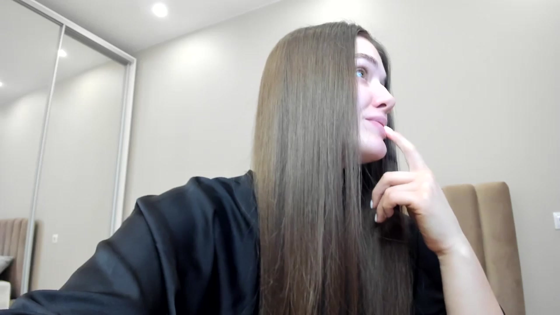 Gallery image thumbnail from miss_crystal_'s myfreecams stream on, 11/14/2024, 09:16 image 9 of 20