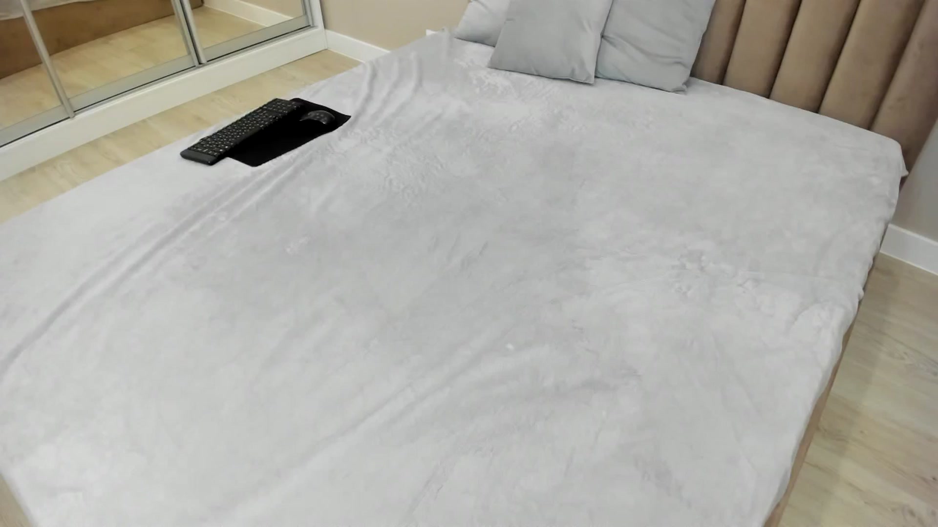 Gallery image thumbnail from miss_crystal_'s myfreecams stream on, 11/15/2024, 05:33 image 1 of 20