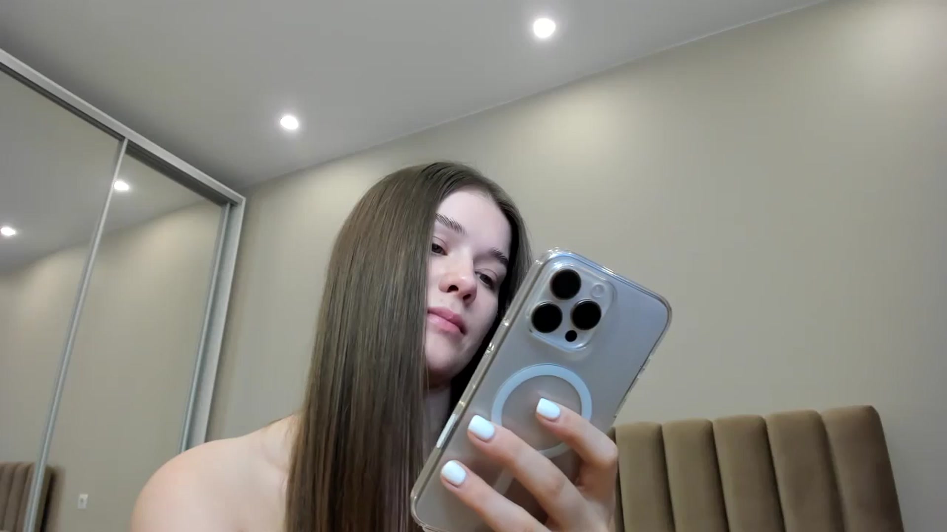 Gallery image thumbnail from miss_crystal_'s myfreecams stream on, 11/18/2024, 05:47 image 4 of 20