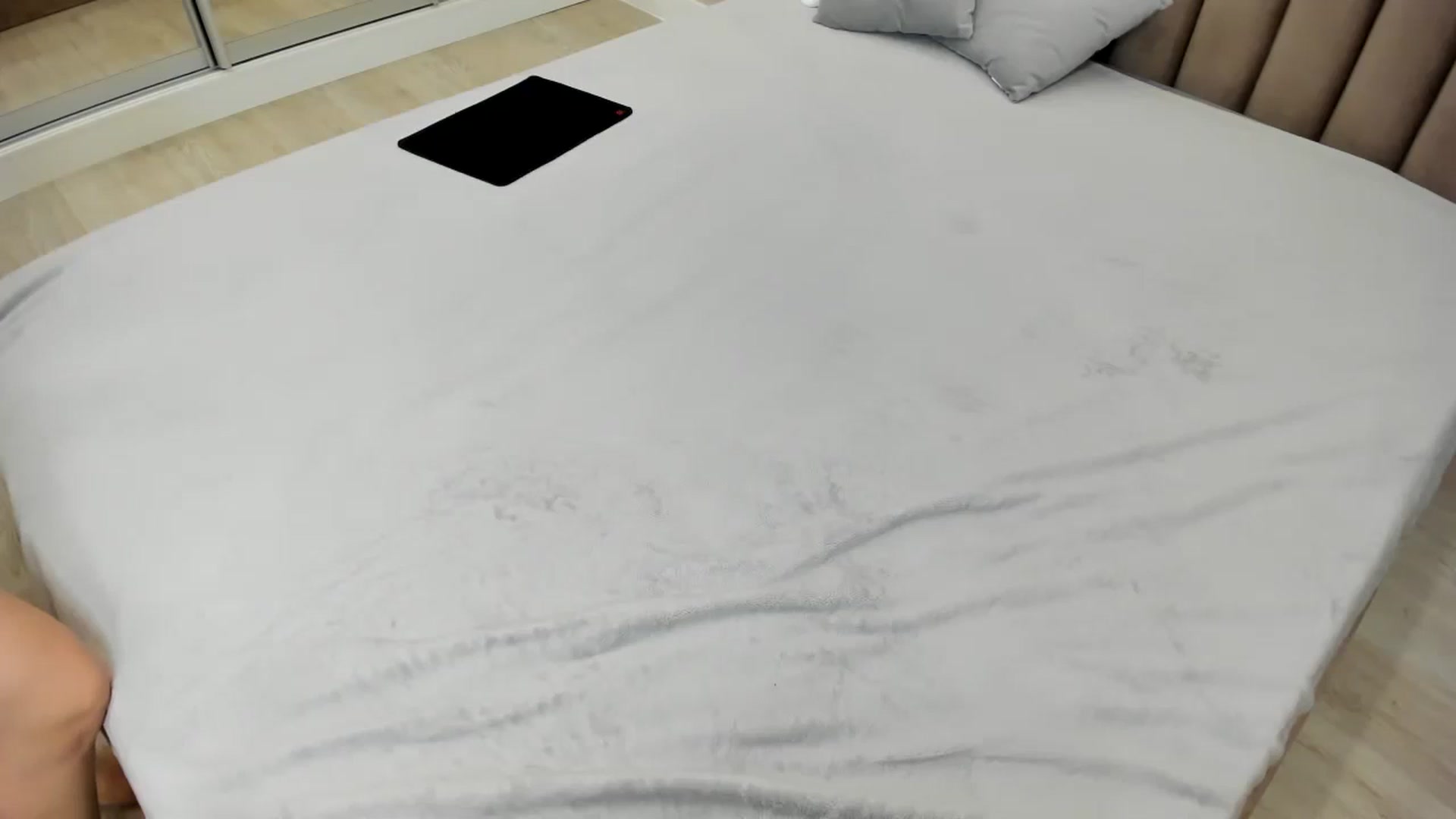 Gallery image thumbnail from miss_crystal_'s myfreecams stream on, 11/20/2024, 04:48 image 4 of 20
