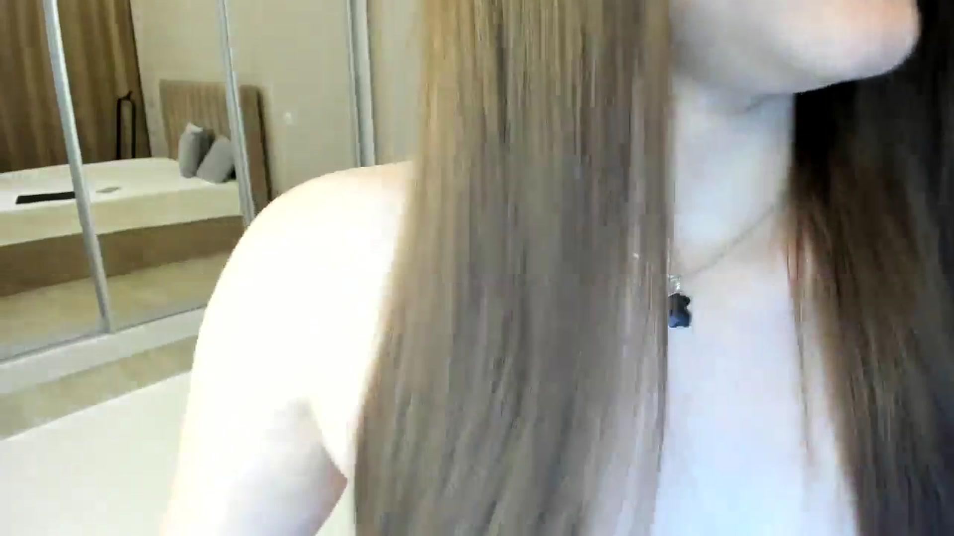 Gallery image thumbnail from miss_crystal_'s myfreecams stream on, 11/24/2024, 05:03 image 7 of 20