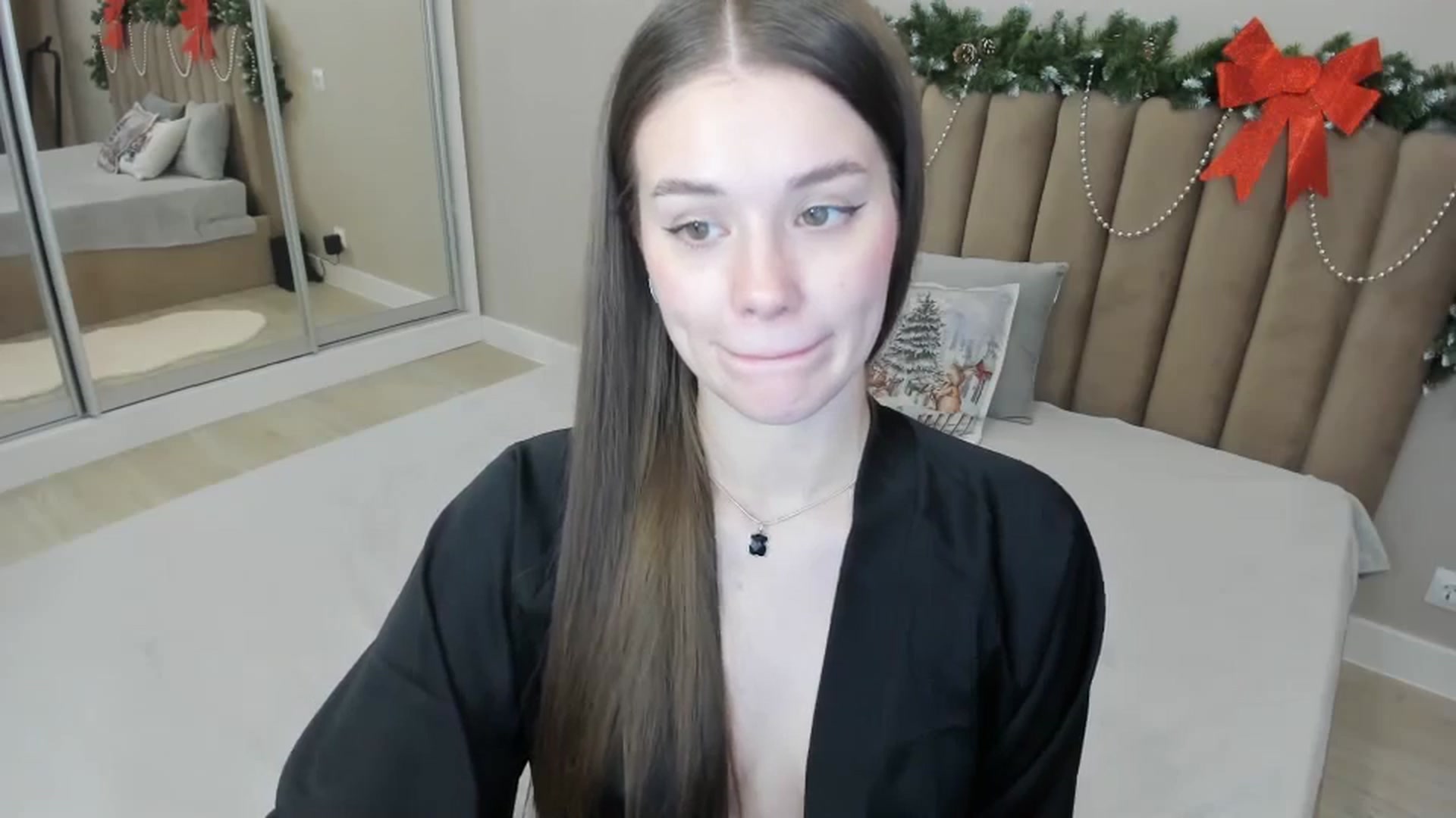 Gallery image thumbnail from miss_crystal_'s myfreecams stream on, 12/14/2024, 06:56 image 2 of 20