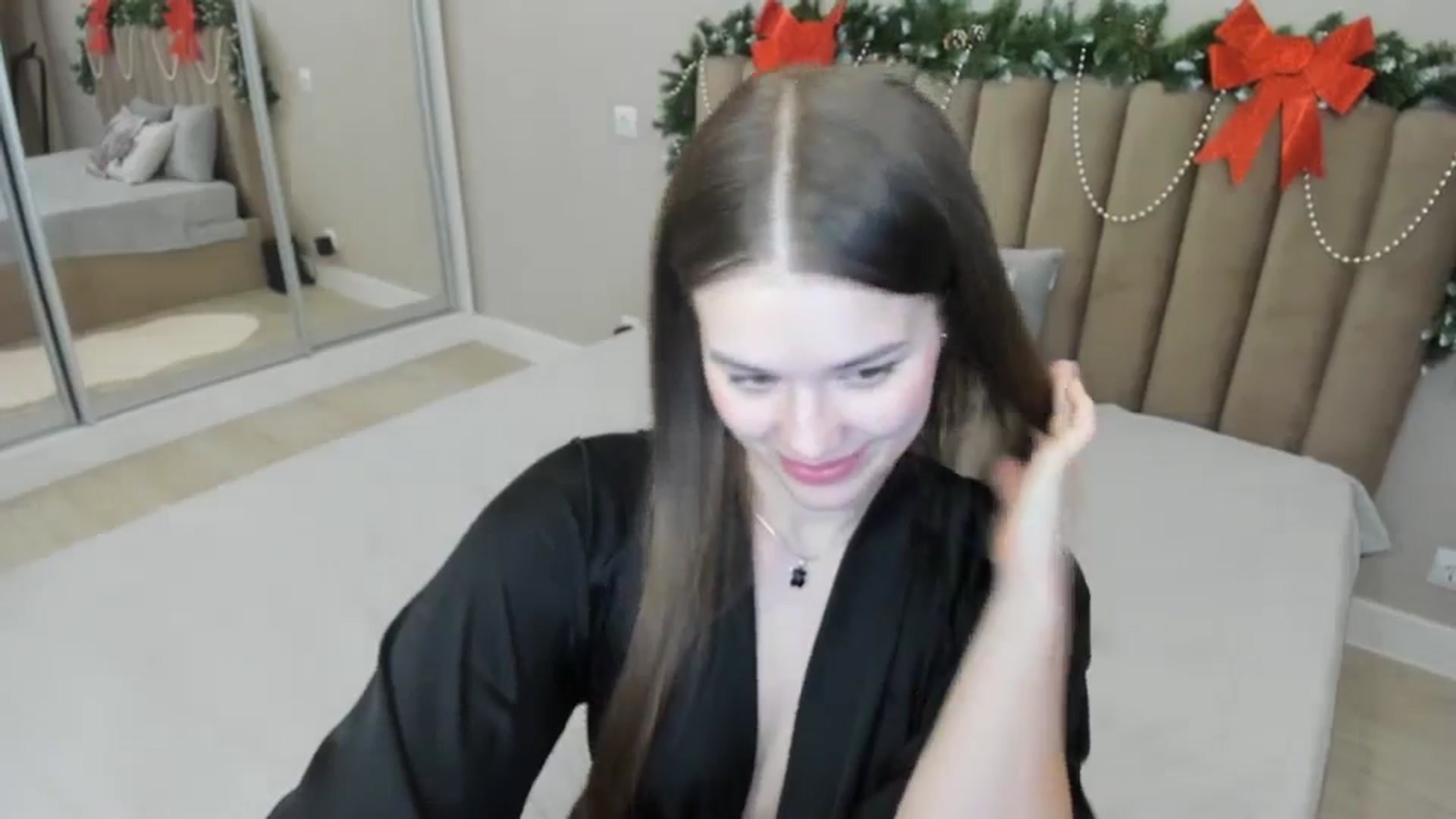 Gallery image thumbnail from miss_crystal_'s myfreecams stream on, 12/14/2024, 06:56 image 7 of 20