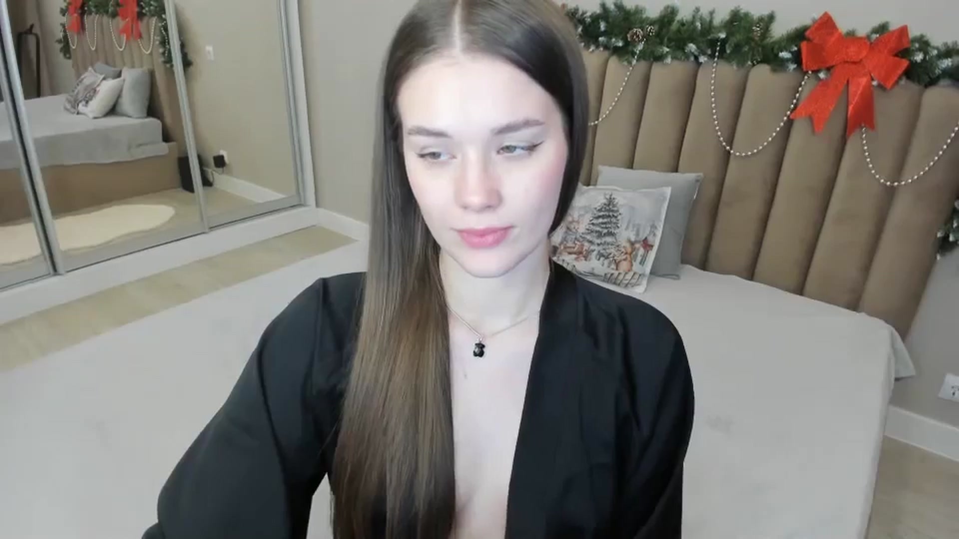 Gallery image thumbnail from miss_crystal_'s myfreecams stream on, 12/14/2024, 06:56 image 3 of 20