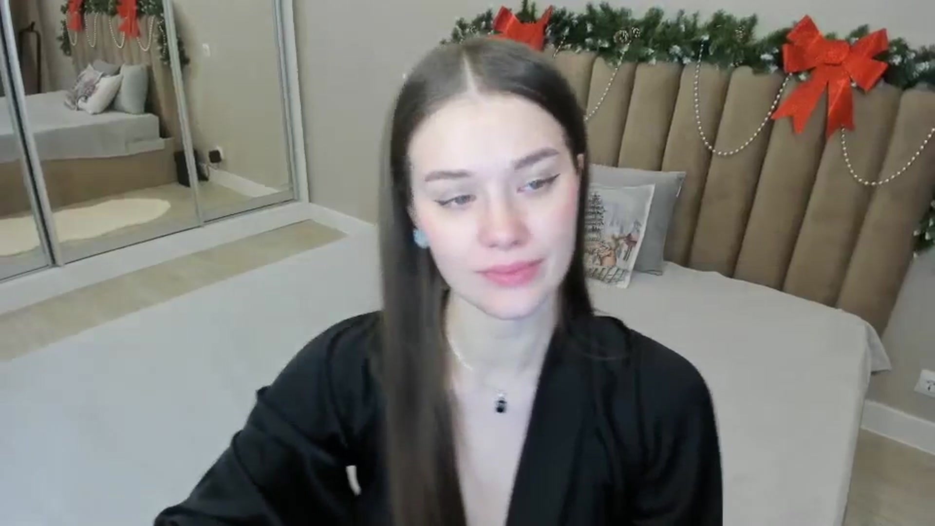 Gallery image thumbnail from miss_crystal_'s myfreecams stream on, 12/14/2024, 06:56 image 9 of 20