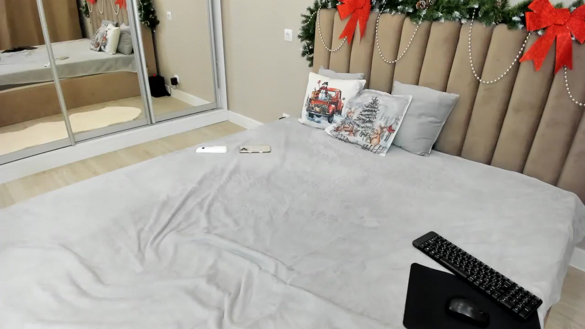 Gallery image thumbnail from miss_crystal_'s myfreecams stream on, 12/22/2024, 06:06 image 20 of 20