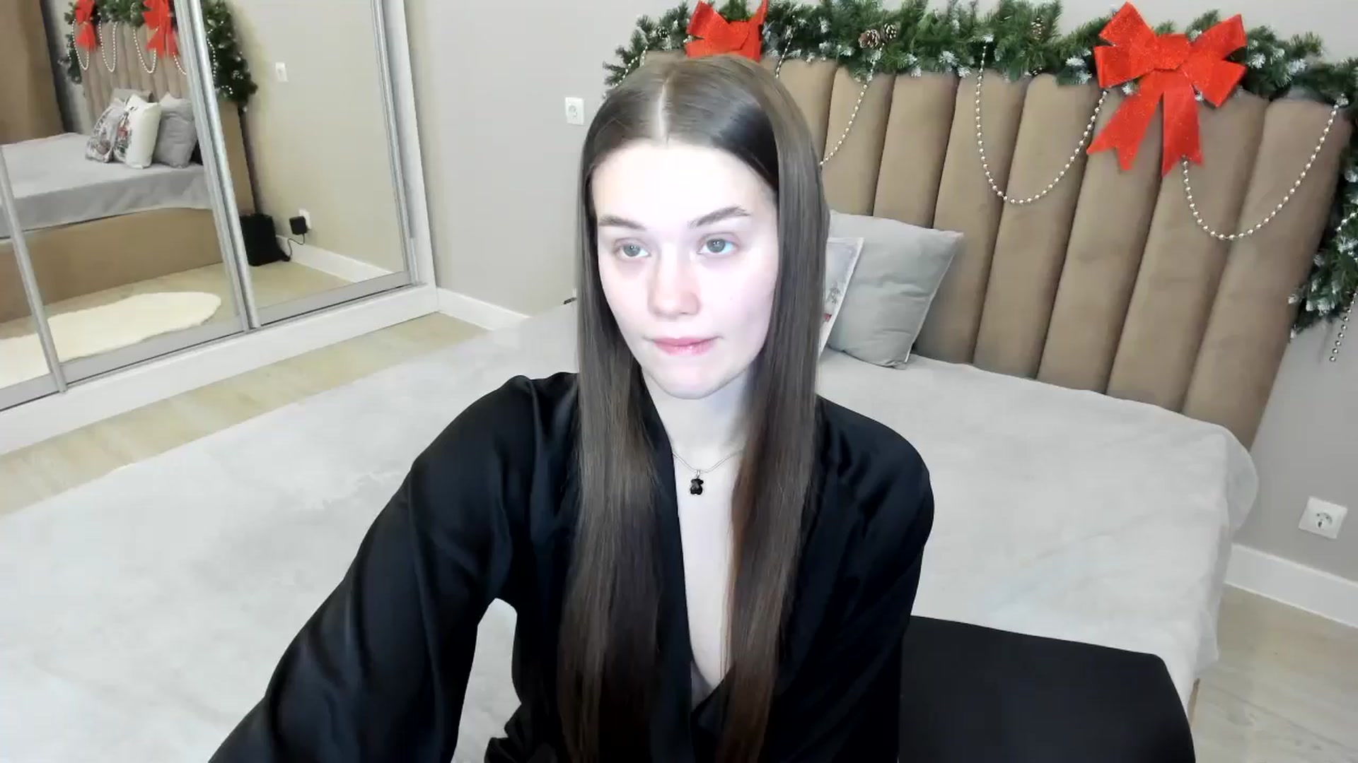 Gallery image thumbnail from miss_crystal_'s myfreecams stream on, 12/22/2024, 06:46 image 19 of 20