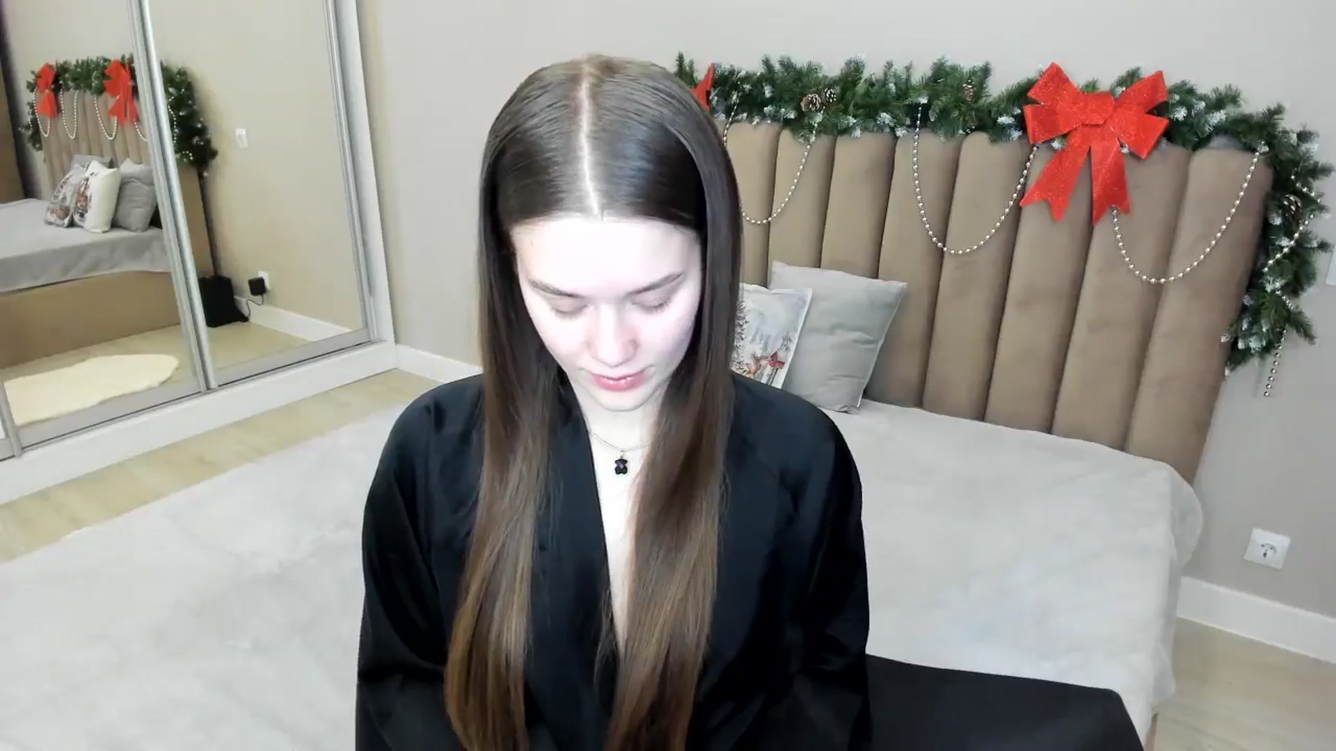 Gallery image thumbnail from miss_crystal_'s myfreecams stream on, 12/22/2024, 06:46 image 8 of 20