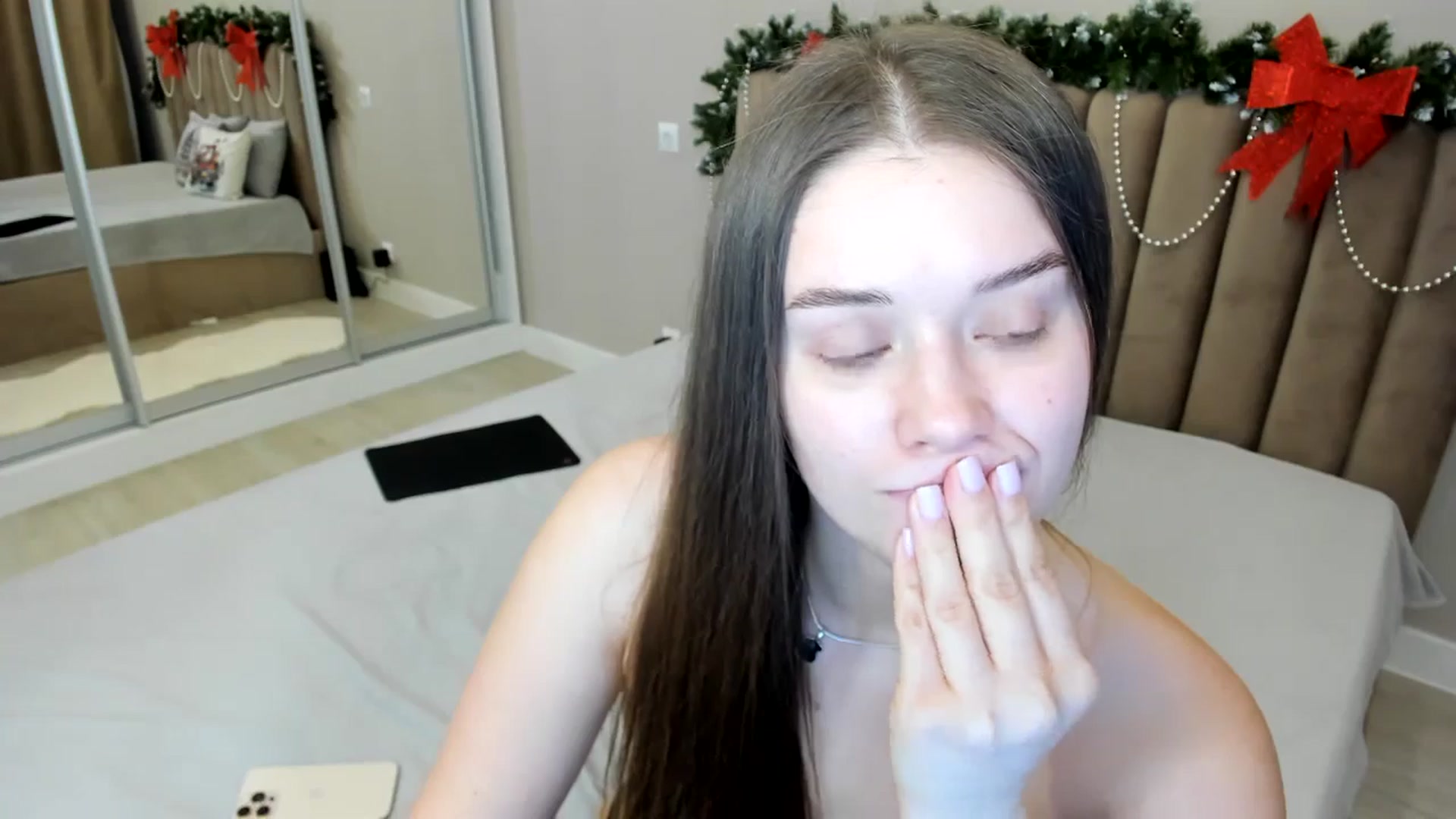 Gallery image thumbnail from miss_crystal_'s myfreecams stream on, 12/25/2024, 09:09 image 2 of 20