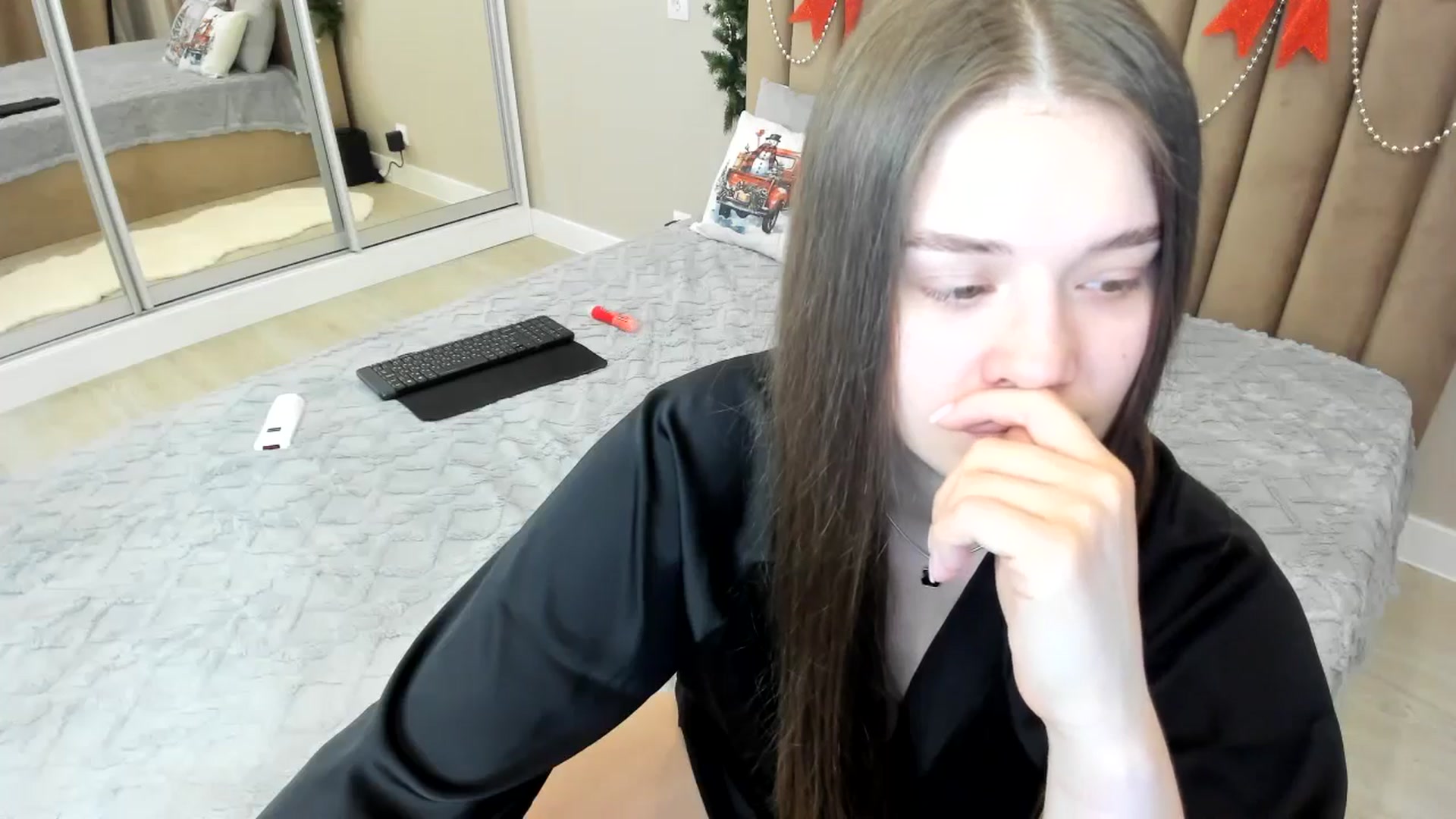 Gallery image thumbnail from miss_crystal_'s myfreecams stream on, 12/28/2024, 07:20 image 20 of 20