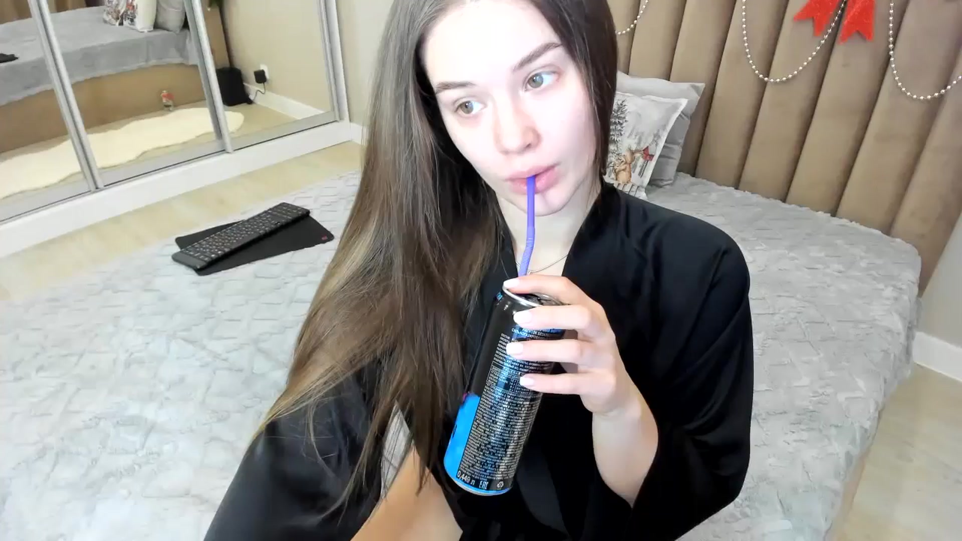 Gallery image thumbnail from miss_crystal_'s myfreecams stream on, 12/29/2024, 04:11 image 1 of 20