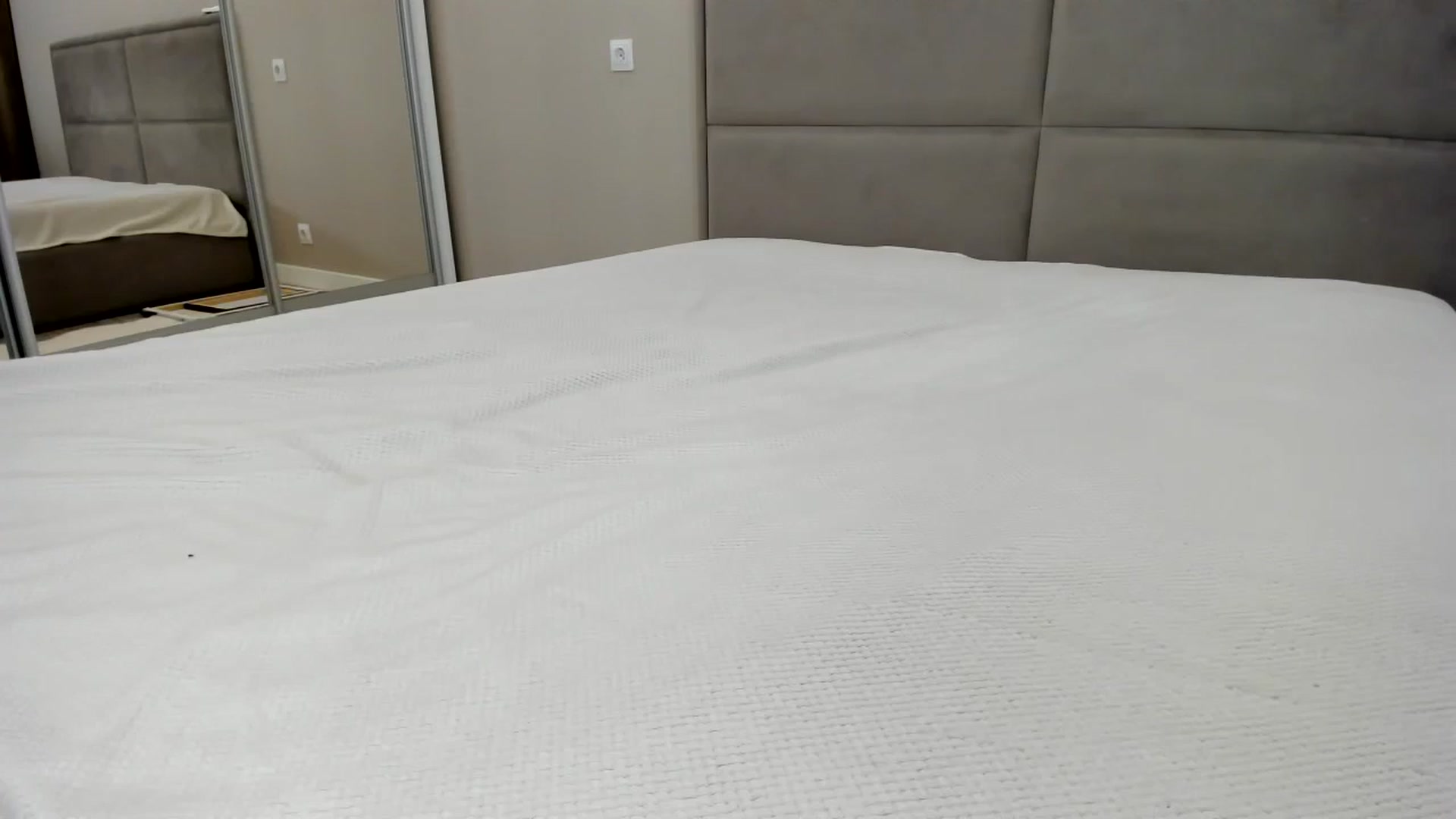 Gallery image thumbnail from miss_crystal_'s myfreecams stream on, 10/25/2025, 20:01 image 8 of 20