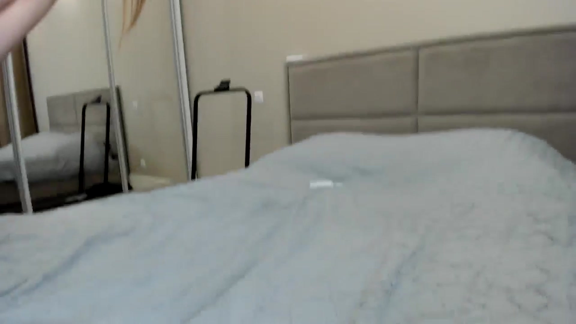 Gallery image thumbnail from miss_crystal_'s myfreecams stream on, 01/06/2026, 11:41 image 14 of 20