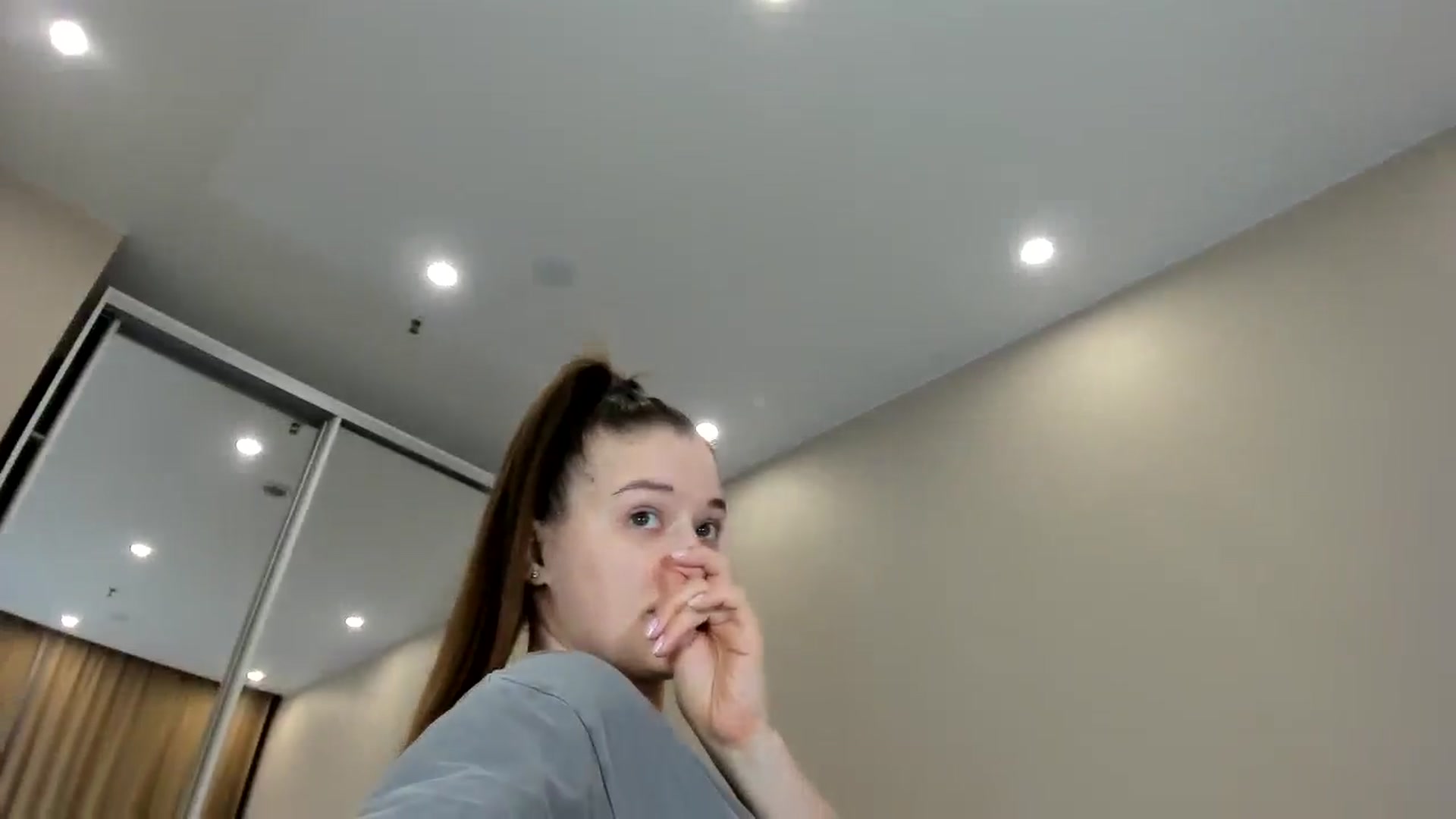 Gallery image thumbnail from miss_crystal_'s myfreecams stream on, 01/06/2026, 11:41 image 6 of 20