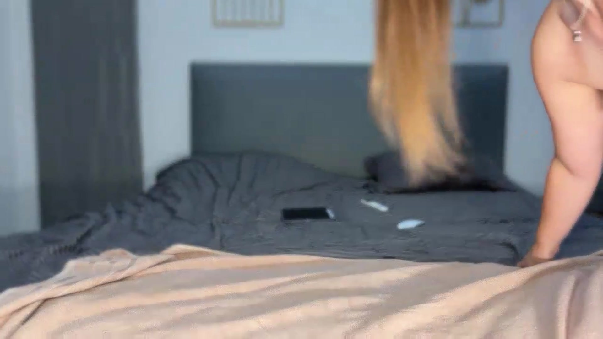 Gallery image thumbnail from miss_crystal_'s myfreecams stream on, 07/19/2026, 17:47 image 6 of 20